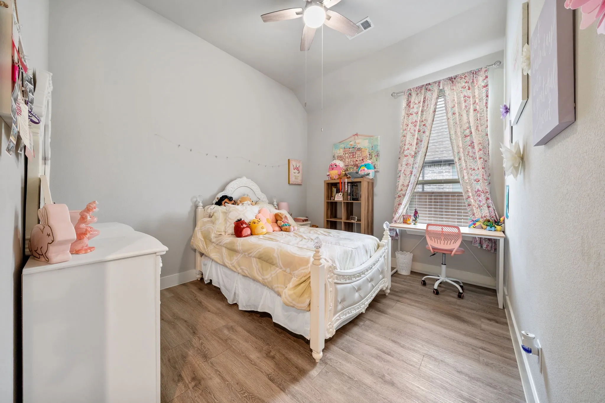 Single Family Residence For Sale in Rockwall County , 1830 Bellagio Lane, Mclendon Chisholm, Texas 75032, 4 Bedroom, 4 Bathroom, 3 Garage spaces, 2,772 Sqft, built in 2020, mls#21377096, Real Estate Agent in Mclendon Chisholm, Homes For Sale in Rockwall county, Homes For Sale in Mclendon Chisholm, Realtor in Mclendon Chisholm Texas, Real Estate Brokerage Independent Realty Texas, Luminita Cordes Realtor
