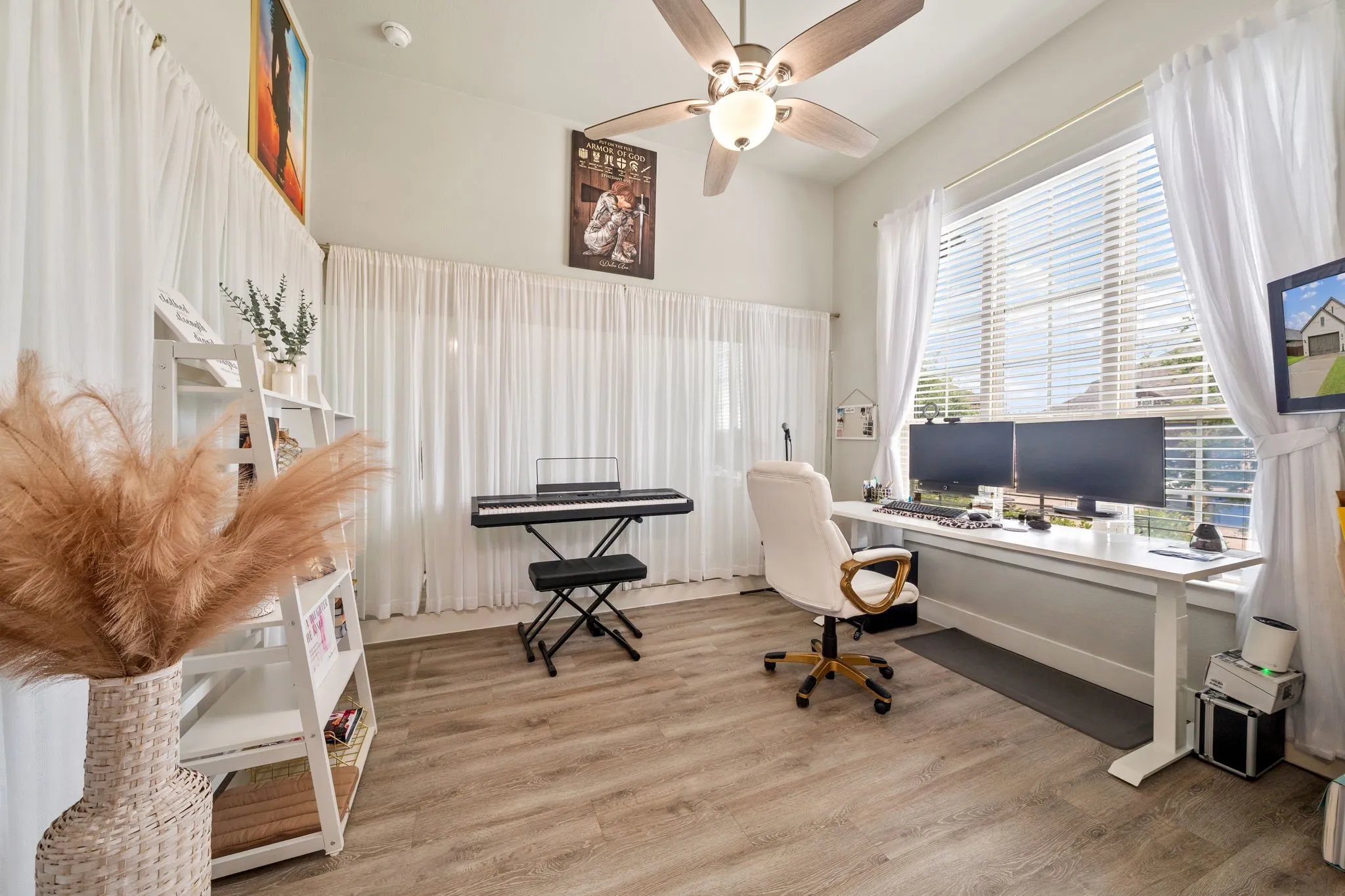 Single Family Residence For Sale in Rockwall County , 1830 Bellagio Lane, Mclendon Chisholm, Texas 75032, 4 Bedroom, 4 Bathroom, 3 Garage spaces, 2,772 Sqft, built in 2020, mls#21377096, Real Estate Agent in Mclendon Chisholm, Homes For Sale in Rockwall county, Homes For Sale in Mclendon Chisholm, Realtor in Mclendon Chisholm Texas, Real Estate Brokerage Independent Realty Texas, Luminita Cordes Realtor