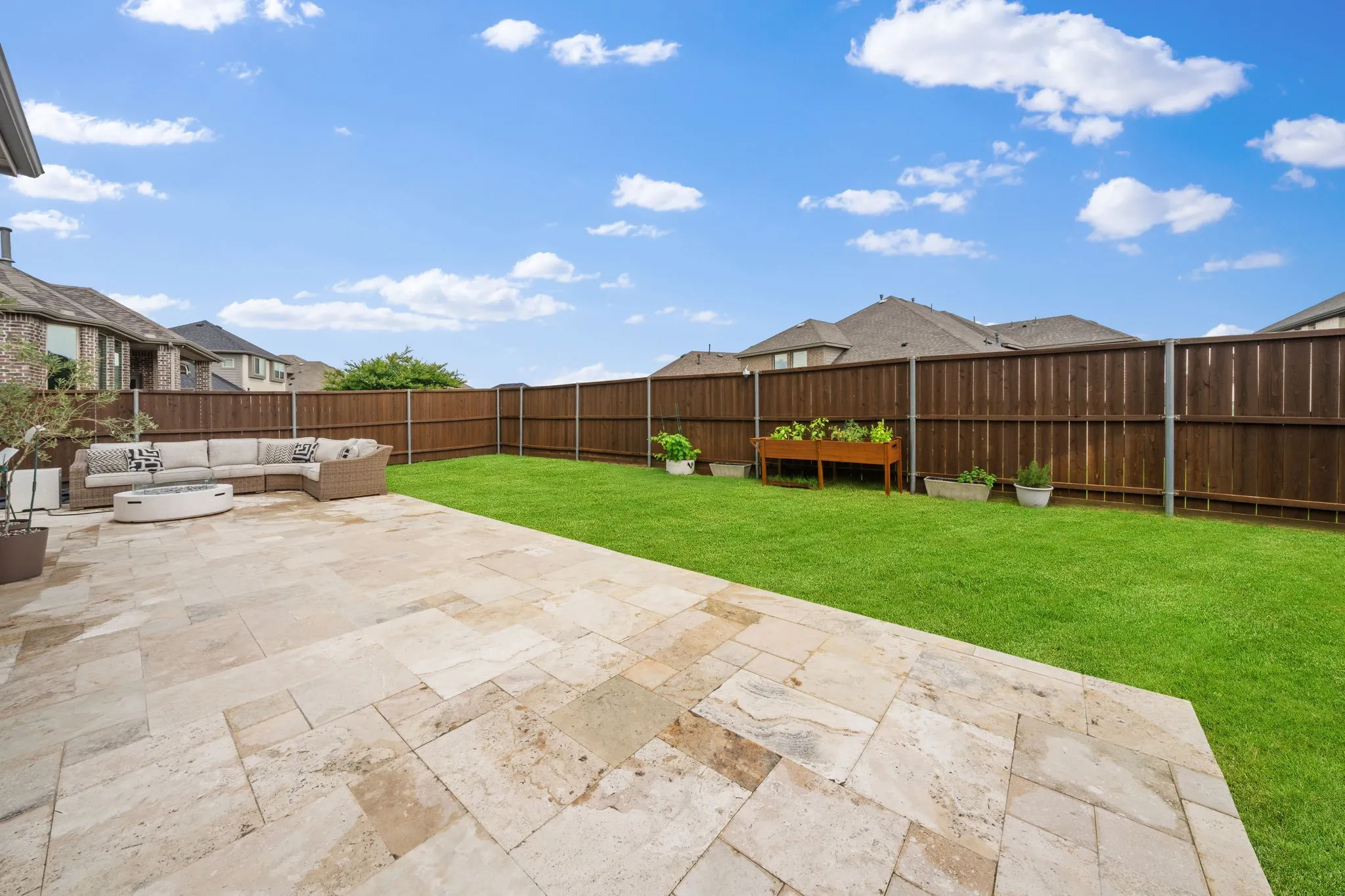 Single Family Residence For Sale in Rockwall County , 1830 Bellagio Lane, Mclendon Chisholm, Texas 75032, 4 Bedroom, 4 Bathroom, 3 Garage spaces, 2,772 Sqft, built in 2020, mls#21377096, Real Estate Agent in Mclendon Chisholm, Homes For Sale in Rockwall county, Homes For Sale in Mclendon Chisholm, Realtor in Mclendon Chisholm Texas, Real Estate Brokerage Independent Realty Texas, Luminita Cordes Realtor