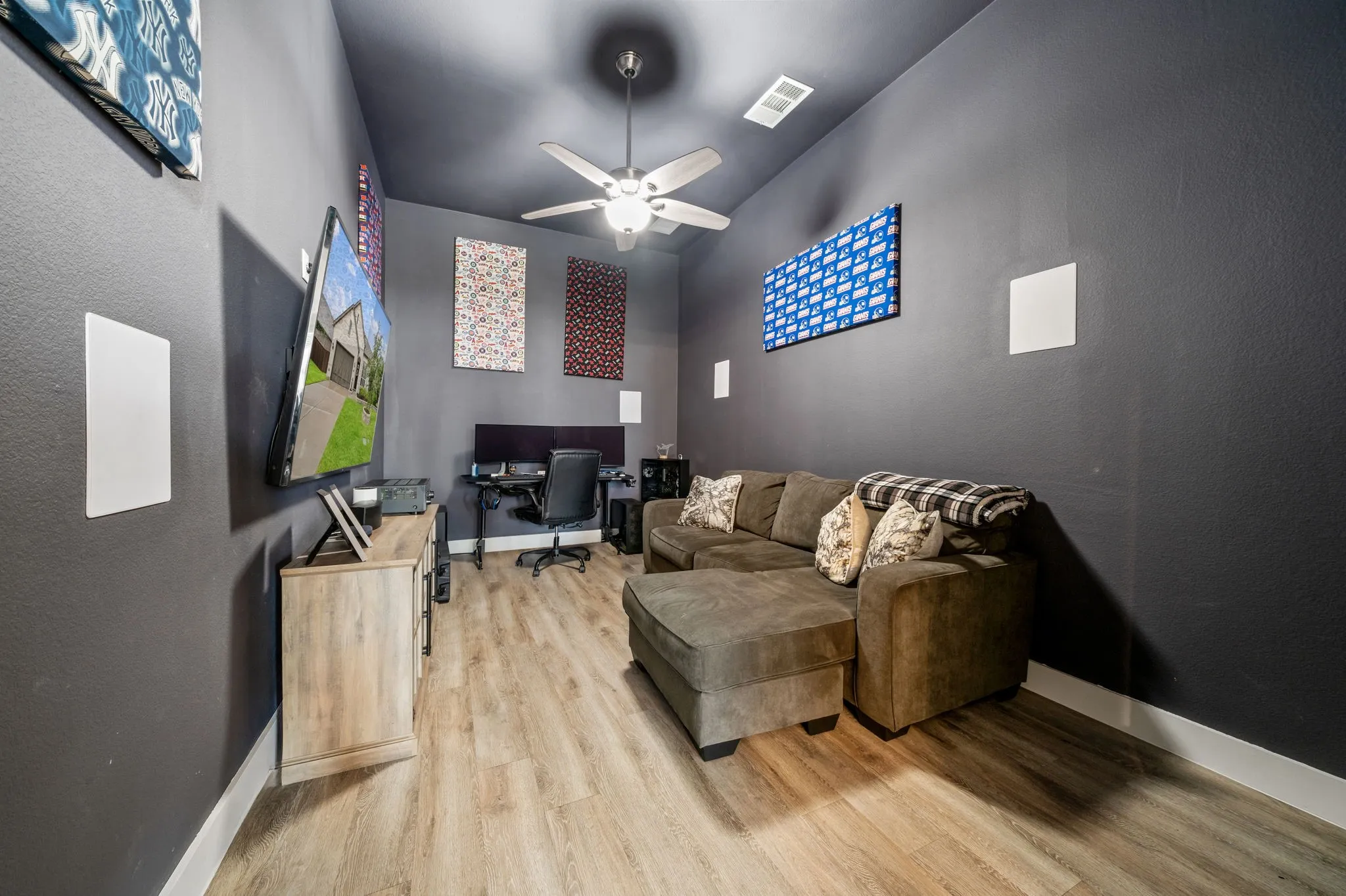 Single Family Residence For Sale in Rockwall County , 1830 Bellagio Lane, Mclendon Chisholm, Texas 75032, 4 Bedroom, 4 Bathroom, 3 Garage spaces, 2,772 Sqft, built in 2020, mls#21377096, Real Estate Agent in Mclendon Chisholm, Homes For Sale in Rockwall county, Homes For Sale in Mclendon Chisholm, Realtor in Mclendon Chisholm Texas, Real Estate Brokerage Independent Realty Texas, Luminita Cordes Realtor