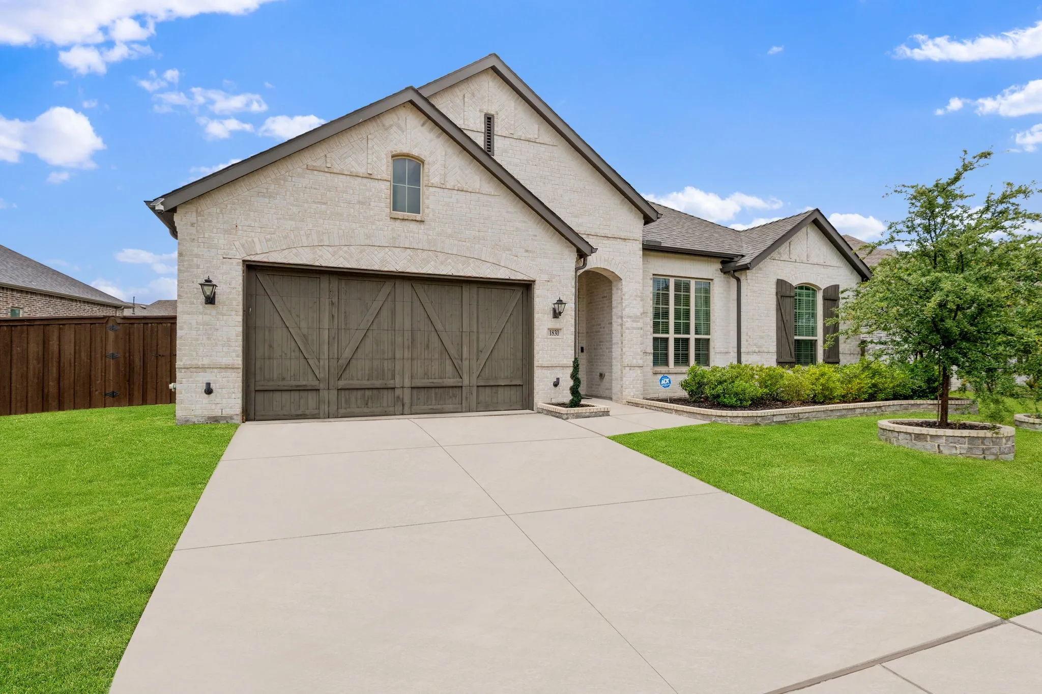 Single Family Residence For Sale in Rockwall County , 1830 Bellagio Lane, Mclendon Chisholm, Texas 75032, 4 Bedroom, 4 Bathroom, 3 Garage spaces, 2,772 Sqft, built in 2020, mls#21377096, Real Estate Agent in Mclendon Chisholm, Homes For Sale in Rockwall county, Homes For Sale in Mclendon Chisholm, Realtor in Mclendon Chisholm Texas, Real Estate Brokerage Independent Realty Texas, Luminita Cordes Realtor