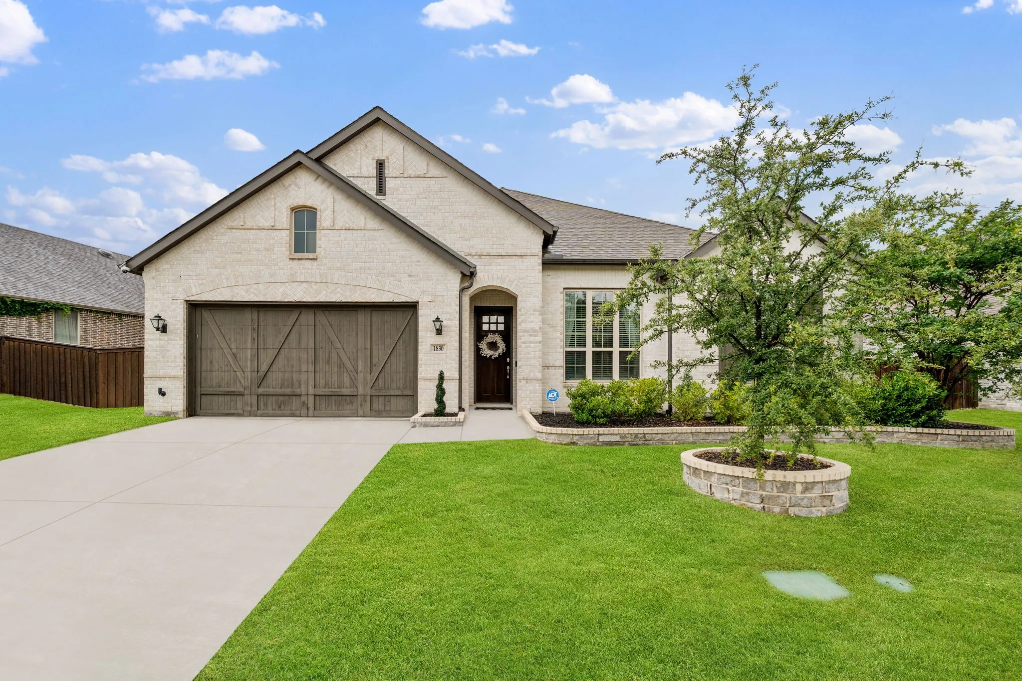 Single Family Residence For Sale in Rockwall County , 1830 Bellagio Lane, Mclendon Chisholm, Texas 75032, 4 Bedroom, 4 Bathroom, 3 Garage spaces, 2,772 Sqft, built in 2020, mls#21377096, Real Estate Agent in Mclendon Chisholm, Homes For Sale in Rockwall county, Homes For Sale in Mclendon Chisholm, Realtor in Mclendon Chisholm Texas, Real Estate Brokerage Independent Realty Texas, Luminita Cordes Realtor