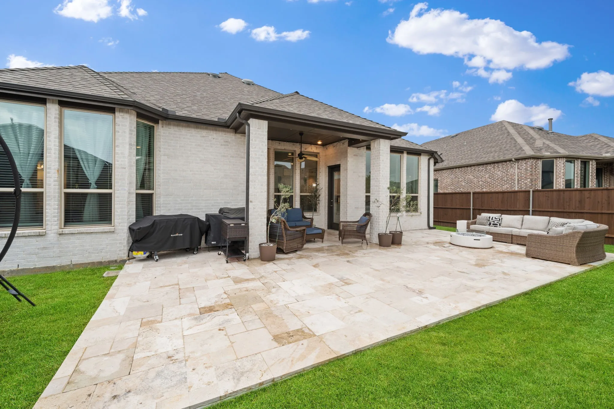 Single Family Residence For Sale in Rockwall County , 1830 Bellagio Lane, Mclendon Chisholm, Texas 75032, 4 Bedroom, 4 Bathroom, 3 Garage spaces, 2,772 Sqft, built in 2020, mls#21377096, Real Estate Agent in Mclendon Chisholm, Homes For Sale in Rockwall county, Homes For Sale in Mclendon Chisholm, Realtor in Mclendon Chisholm Texas, Real Estate Brokerage Independent Realty Texas, Luminita Cordes Realtor