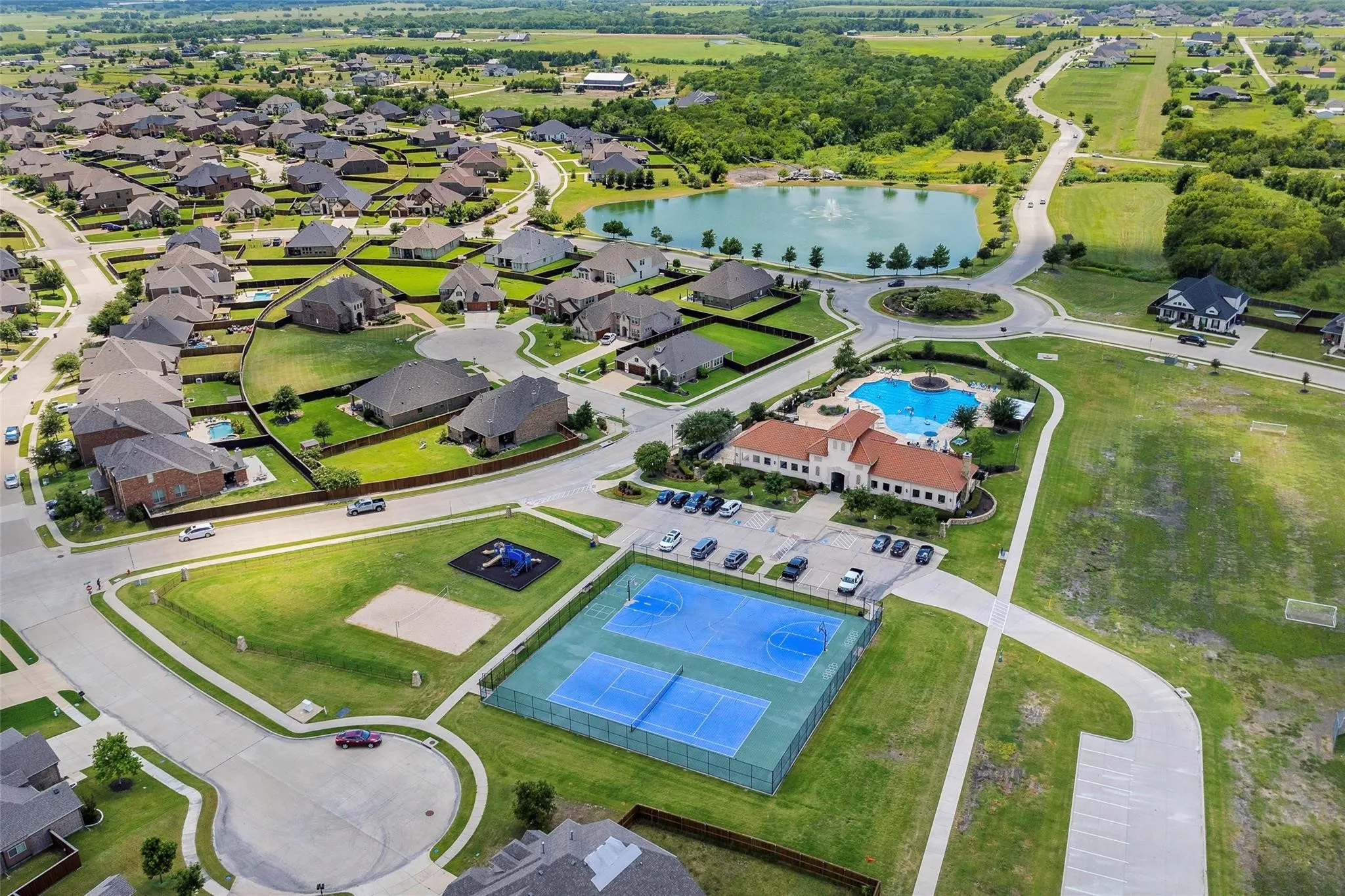 Single Family Residence For Sale in Rockwall County , 1830 Bellagio Lane, Mclendon Chisholm, Texas 75032, 4 Bedroom, 4 Bathroom, 3 Garage spaces, 2,772 Sqft, built in 2020, mls#21377096, Real Estate Agent in Mclendon Chisholm, Homes For Sale in Rockwall county, Homes For Sale in Mclendon Chisholm, Realtor in Mclendon Chisholm Texas, Real Estate Brokerage Independent Realty Texas, Luminita Cordes Realtor