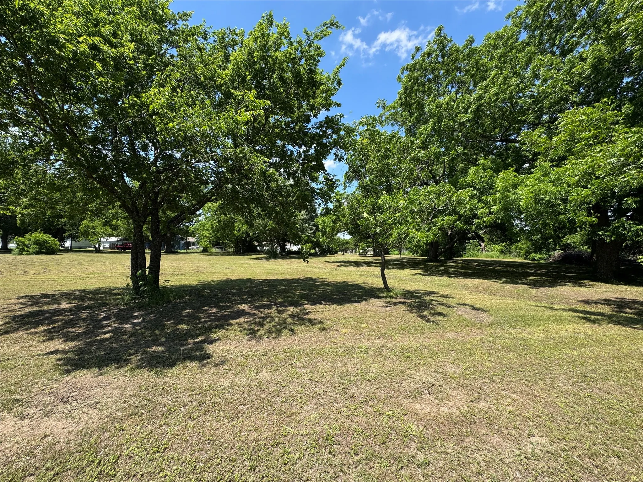Single Family Residence For Sale in Fannin County , 4934 Fm-68, Gober, Texas 75443, 3 Bedroom, 1 Bathroom, 2 Garage spaces, 1,323 Sqft, built in 1948, mls#21377071, Real Estate Agent in Gober, Homes For Sale in Fannin county, Homes For Sale in Gober, Realtor in Gober Texas, Real Estate Brokerage Independent Realty Texas, Luminita Cordes Realtor