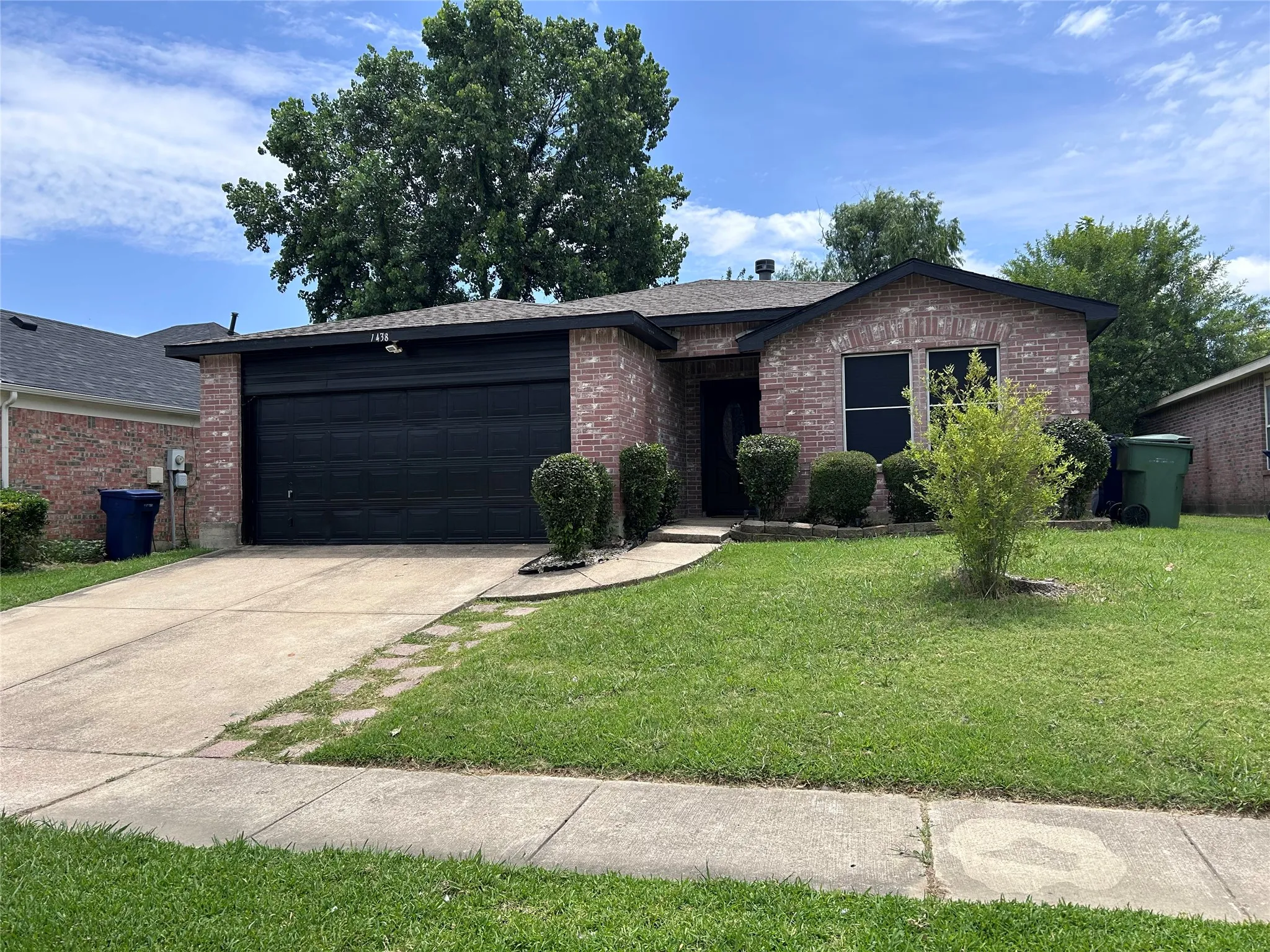 Single Family Residence For Rent in Dallas County , 1438 Eastview Drive, Garland, Texas 75040, 3 Bedroom, 2 Bathroom, 2 Garage spaces, 1,628 Sqft, built in 1997, mls#21377132, Real Estate Agent in Garland, Homes For Rent in Dallas county, Homes For Rent in Garland, Realtor in Garland Texas, Real Estate Brokerage Independent Realty Texas, Luminita Cordes Realtor