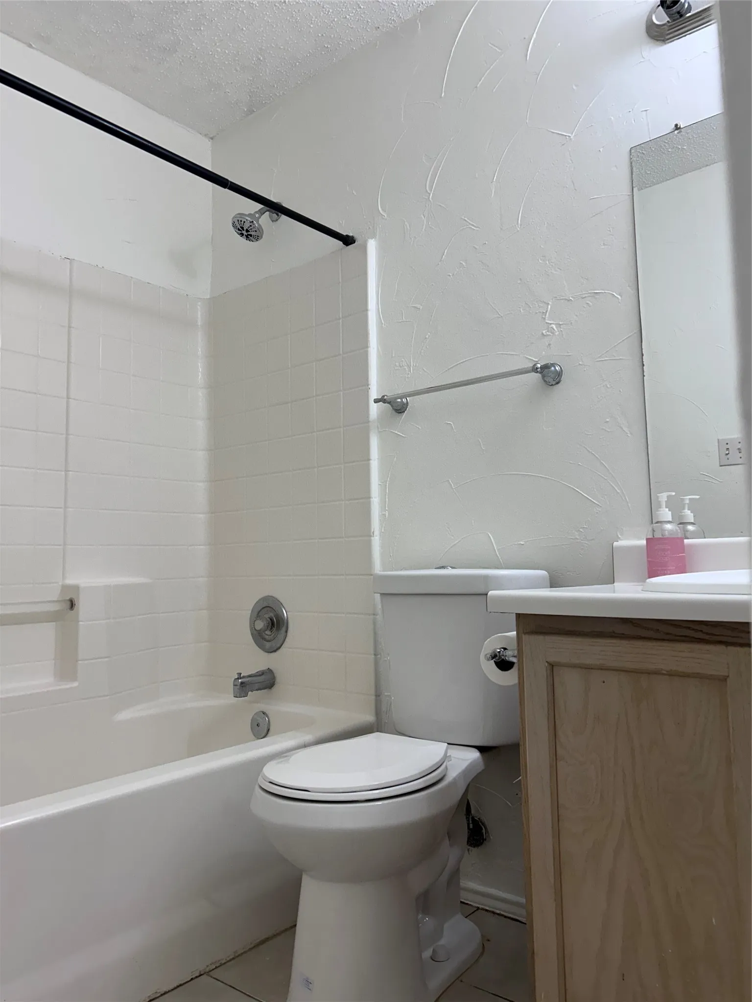 Single Family Residence For Rent in Dallas County , 1438 Eastview Drive, Garland, Texas 75040, 3 Bedroom, 2 Bathroom, 2 Garage spaces, 1,628 Sqft, built in 1997, mls#21377132, Real Estate Agent in Garland, Homes For Rent in Dallas county, Homes For Rent in Garland, Realtor in Garland Texas, Real Estate Brokerage Independent Realty Texas, Luminita Cordes Realtor