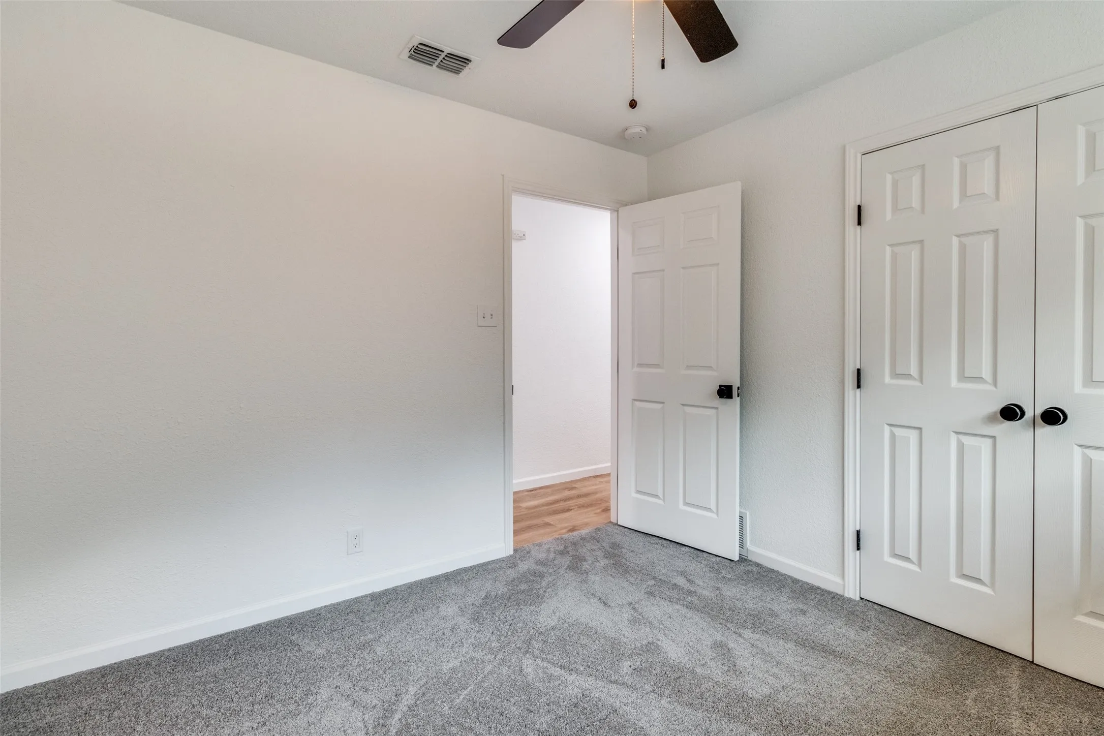 Single Family Residence For Sale in Grayson County , 1208 N Grant Drive, Sherman, Texas 75092, 3 Bedroom, 2 Bathroom, 2 Garage spaces, 1,450 Sqft, built in 1960, mls#21375440, Real Estate Agent in Sherman, Homes For Sale in Grayson county, Homes For Sale in Sherman, Realtor in Sherman Texas, Real Estate Brokerage Independent Realty Texas, Luminita Cordes Realtor
