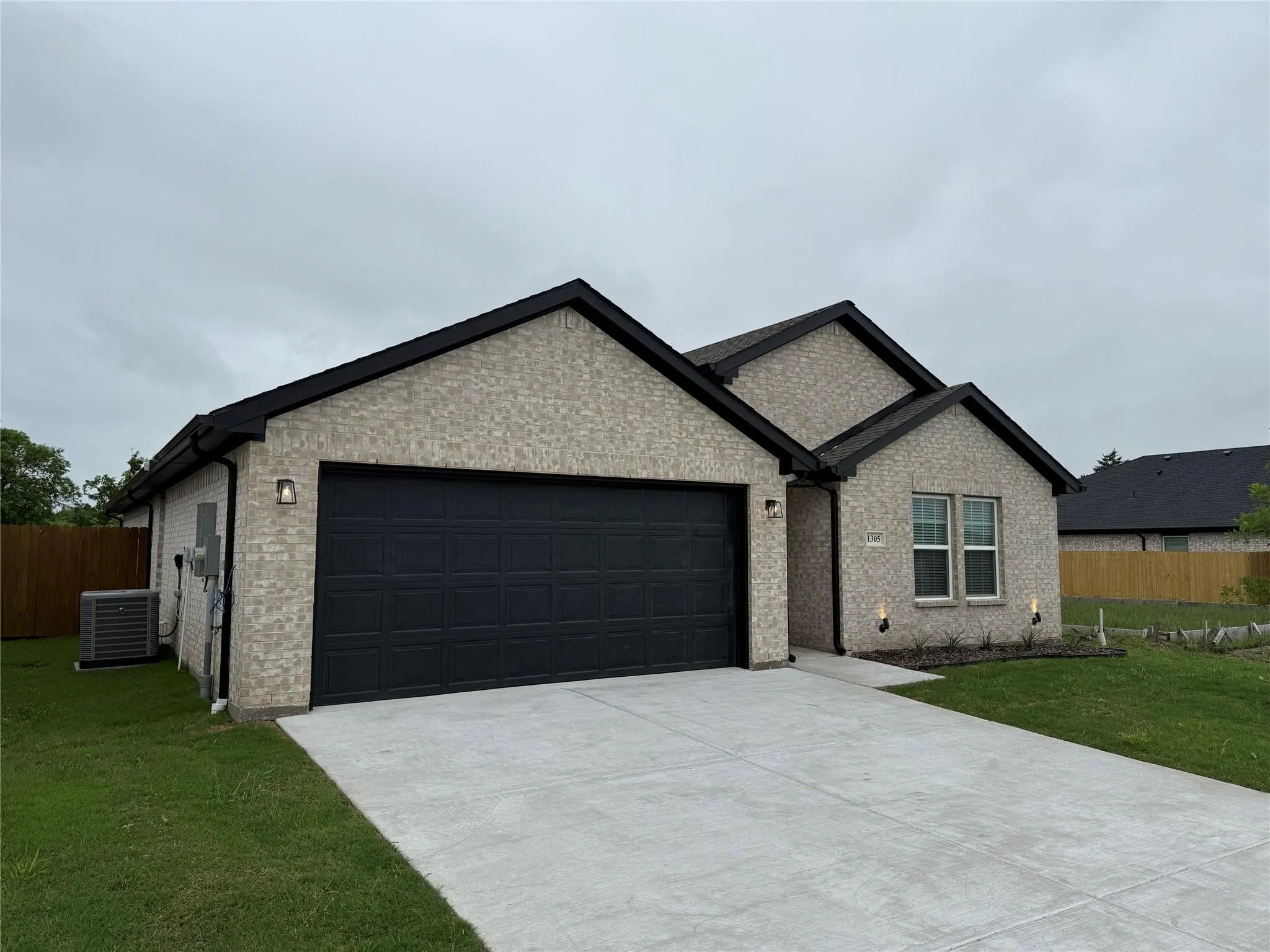 Single Family Residence For Sale in Hunt County , 1305 Brad Kellar Drive, Greenville, Texas 75402, 4 Bedroom, 2 Bathroom, 2 Garage spaces, 1,704 Sqft, built in 2024, mls#21376900, Real Estate Agent in Greenville, Homes For Sale in Hunt county, Homes For Sale in Greenville, Realtor in Greenville Texas, Real Estate Brokerage Independent Realty Texas, Luminita Cordes Realtor