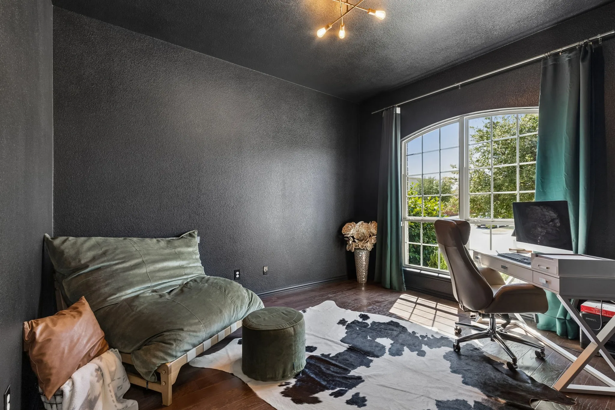 Single Family Residence For Sale in Parker County , 200 Gill Point Lane, Aledo, Texas 76008, 3 Bedroom, 2 Bathroom, 2 Garage spaces, 2,136 Sqft, built in 2017, mls#21376675, Real Estate Agent in Aledo, Homes For Sale in Parker county, Homes For Sale in Aledo, Realtor in Aledo Texas, Real Estate Brokerage Independent Realty Texas, Luminita Cordes Realtor