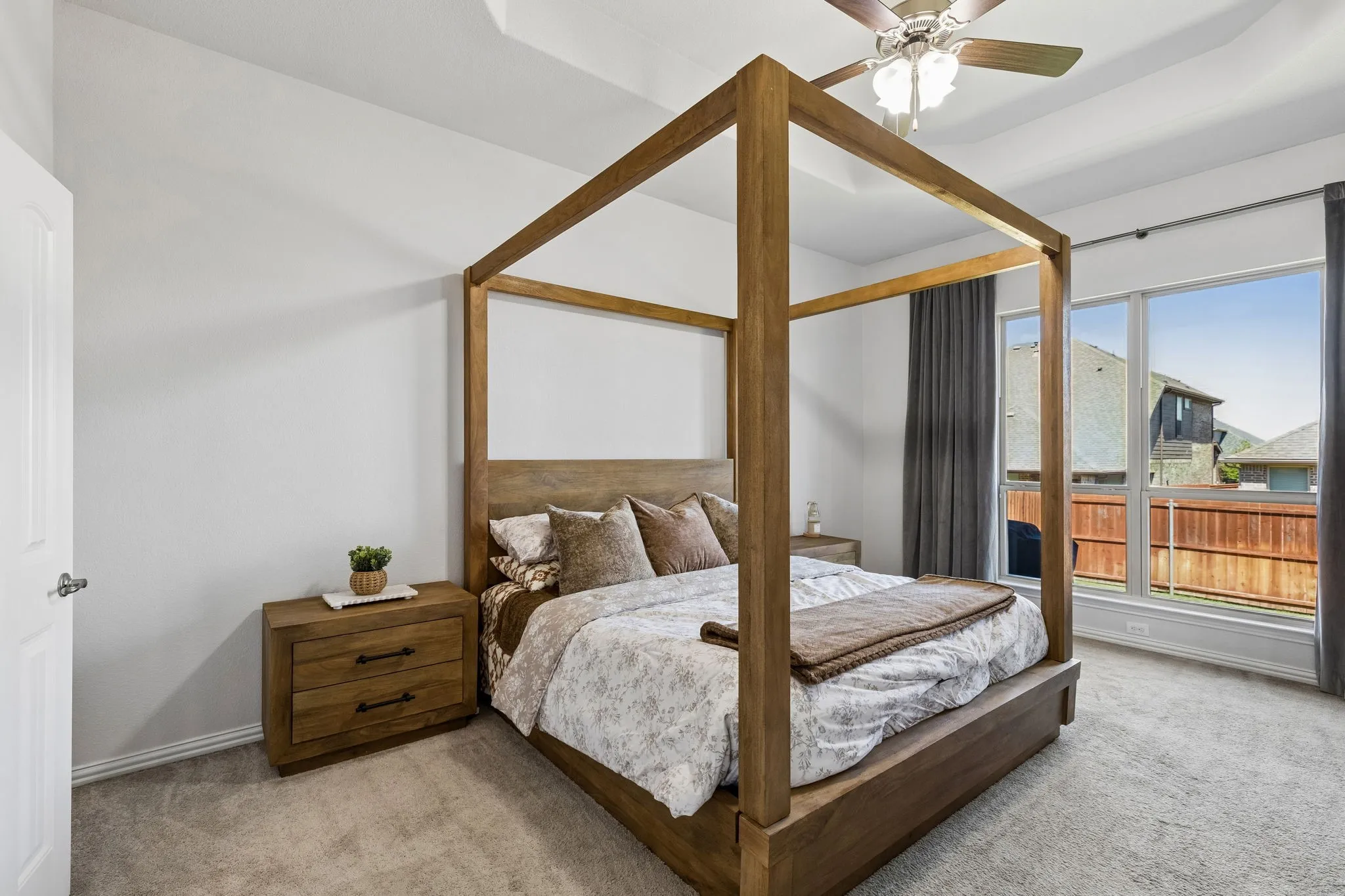 Single Family Residence For Sale in Parker County , 200 Gill Point Lane, Aledo, Texas 76008, 3 Bedroom, 2 Bathroom, 2 Garage spaces, 2,136 Sqft, built in 2017, mls#21376675, Real Estate Agent in Aledo, Homes For Sale in Parker county, Homes For Sale in Aledo, Realtor in Aledo Texas, Real Estate Brokerage Independent Realty Texas, Luminita Cordes Realtor