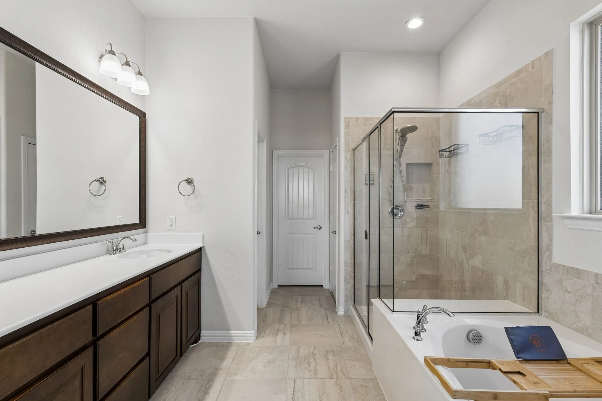 Single Family Residence For Sale in Parker County , 200 Gill Point Lane, Aledo, Texas 76008, 3 Bedroom, 2 Bathroom, 2 Garage spaces, 2,136 Sqft, built in 2017, mls#21376675, Real Estate Agent in Aledo, Homes For Sale in Parker county, Homes For Sale in Aledo, Realtor in Aledo Texas, Real Estate Brokerage Independent Realty Texas, Luminita Cordes Realtor