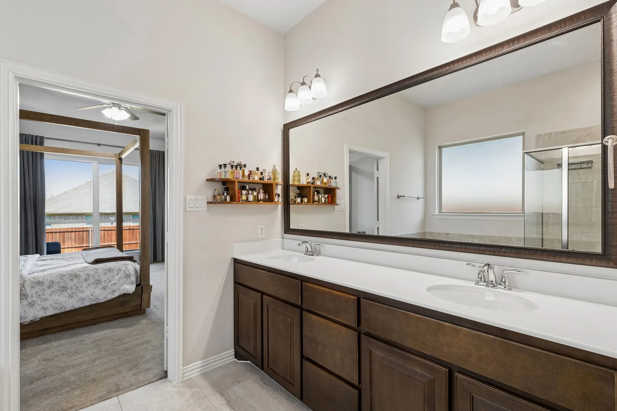 Single Family Residence For Sale in Parker County , 200 Gill Point Lane, Aledo, Texas 76008, 3 Bedroom, 2 Bathroom, 2 Garage spaces, 2,136 Sqft, built in 2017, mls#21376675, Real Estate Agent in Aledo, Homes For Sale in Parker county, Homes For Sale in Aledo, Realtor in Aledo Texas, Real Estate Brokerage Independent Realty Texas, Luminita Cordes Realtor