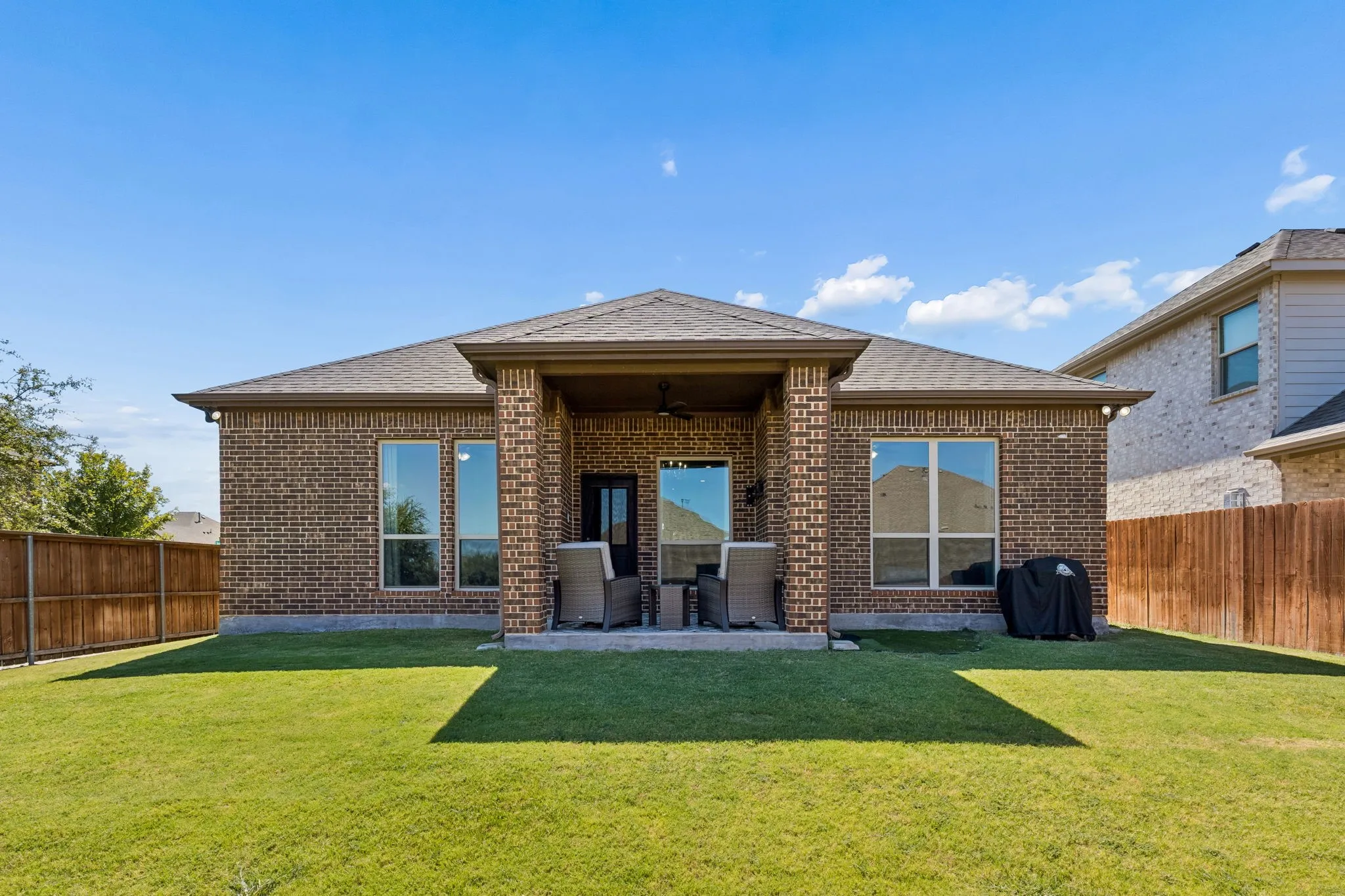 Single Family Residence For Sale in Parker County , 200 Gill Point Lane, Aledo, Texas 76008, 3 Bedroom, 2 Bathroom, 2 Garage spaces, 2,136 Sqft, built in 2017, mls#21376675, Real Estate Agent in Aledo, Homes For Sale in Parker county, Homes For Sale in Aledo, Realtor in Aledo Texas, Real Estate Brokerage Independent Realty Texas, Luminita Cordes Realtor