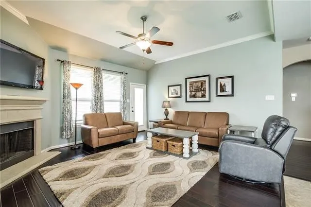 Single Family Residence For Rent in Denton County , 4500 Coney Island Drive, Frisco, Texas 75036, 4 Bedroom, 3 Bathroom, 2 Garage spaces, 2,434 Sqft, built in 2011, mls#21376420, Real Estate Agent in Frisco, Homes For Rent in Denton county, Homes For Rent in Frisco, Realtor in Frisco Texas, Real Estate Brokerage Independent Realty Texas, Luminita Cordes Realtor