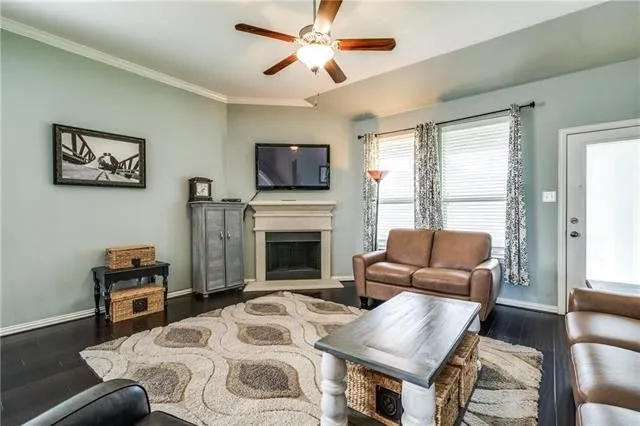 Single Family Residence For Rent in Denton County , 4500 Coney Island Drive, Frisco, Texas 75036, 4 Bedroom, 3 Bathroom, 2 Garage spaces, 2,434 Sqft, built in 2011, mls#21376420, Real Estate Agent in Frisco, Homes For Rent in Denton county, Homes For Rent in Frisco, Realtor in Frisco Texas, Real Estate Brokerage Independent Realty Texas, Luminita Cordes Realtor