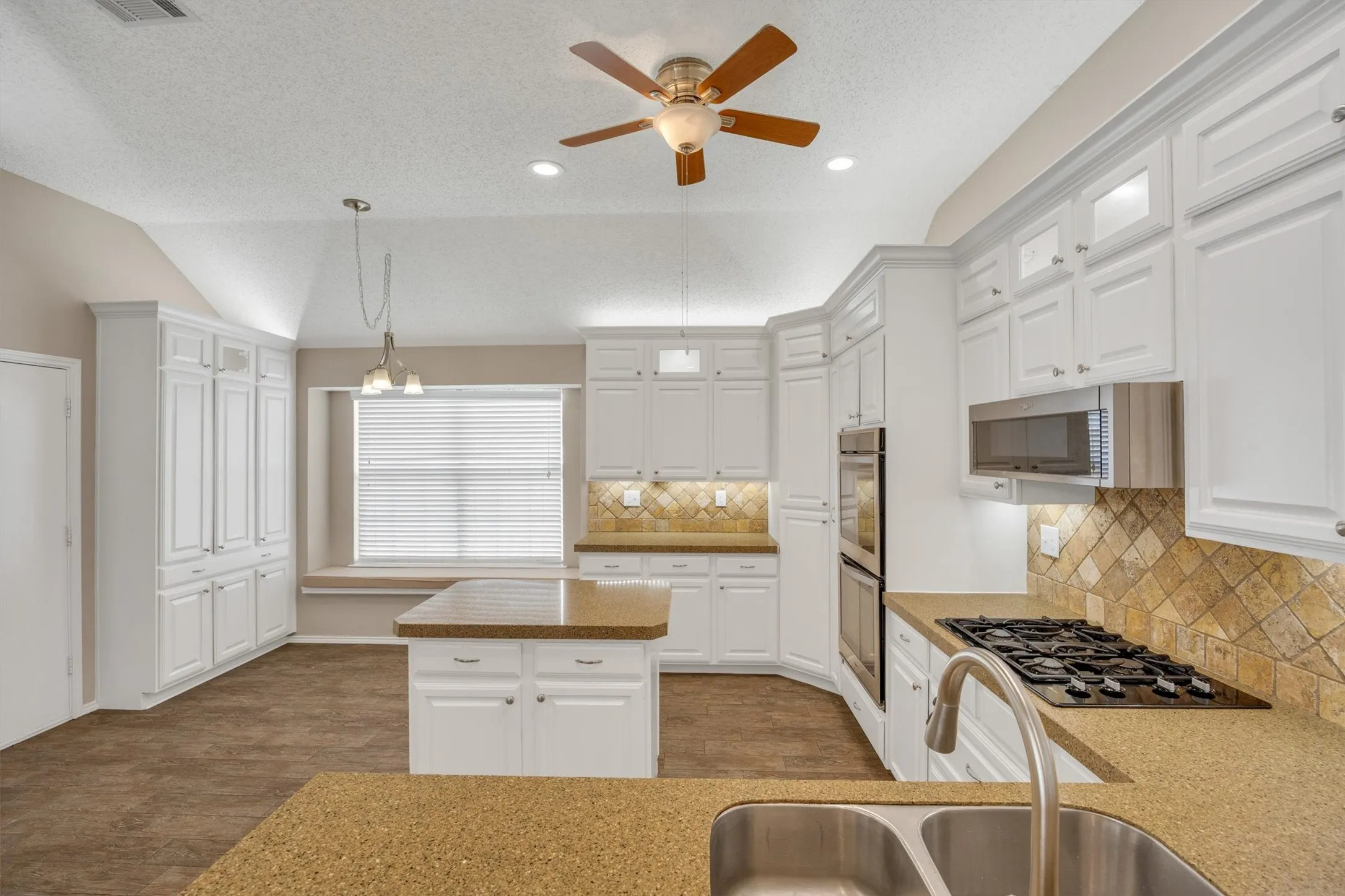 Single Family Residence For Sale in Collin County , 12 Harper Drive, Allen, Texas 75002, 4 Bedroom, 2 Bathroom, 2 Garage spaces, 2,029 Sqft, built in 1992, mls#21376881, Real Estate Agent in Allen, Homes For Sale in Collin county, Homes For Sale in Allen, Realtor in Allen Texas, Real Estate Brokerage Independent Realty Texas, Luminita Cordes Realtor