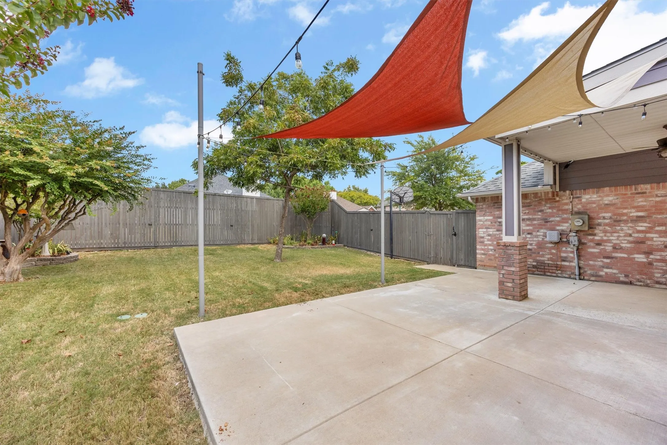Single Family Residence For Sale in Collin County , 12 Harper Drive, Allen, Texas 75002, 4 Bedroom, 2 Bathroom, 2 Garage spaces, 2,029 Sqft, built in 1992, mls#21376881, Real Estate Agent in Allen, Homes For Sale in Collin county, Homes For Sale in Allen, Realtor in Allen Texas, Real Estate Brokerage Independent Realty Texas, Luminita Cordes Realtor