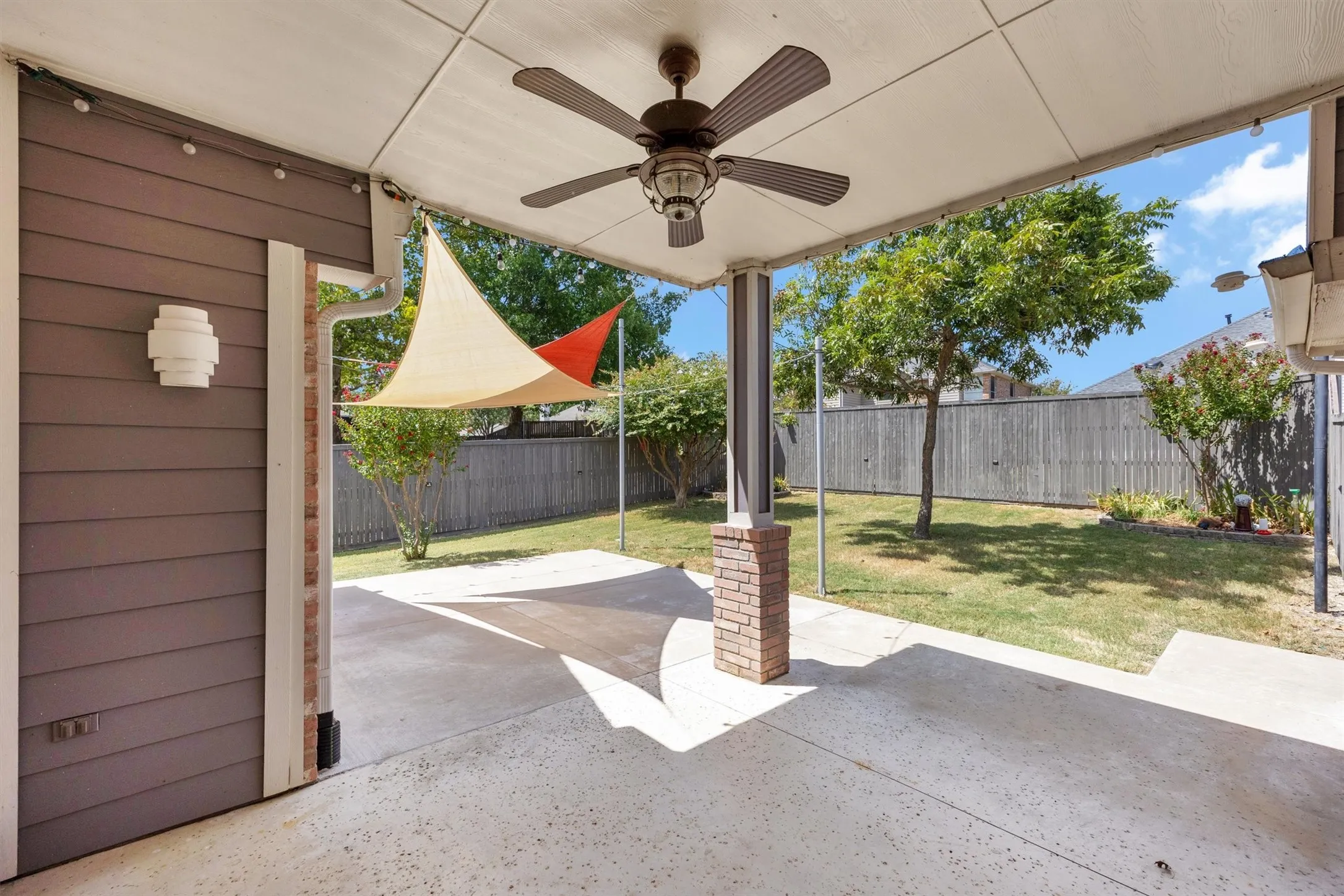 Single Family Residence For Sale in Collin County , 12 Harper Drive, Allen, Texas 75002, 4 Bedroom, 2 Bathroom, 2 Garage spaces, 2,029 Sqft, built in 1992, mls#21376881, Real Estate Agent in Allen, Homes For Sale in Collin county, Homes For Sale in Allen, Realtor in Allen Texas, Real Estate Brokerage Independent Realty Texas, Luminita Cordes Realtor