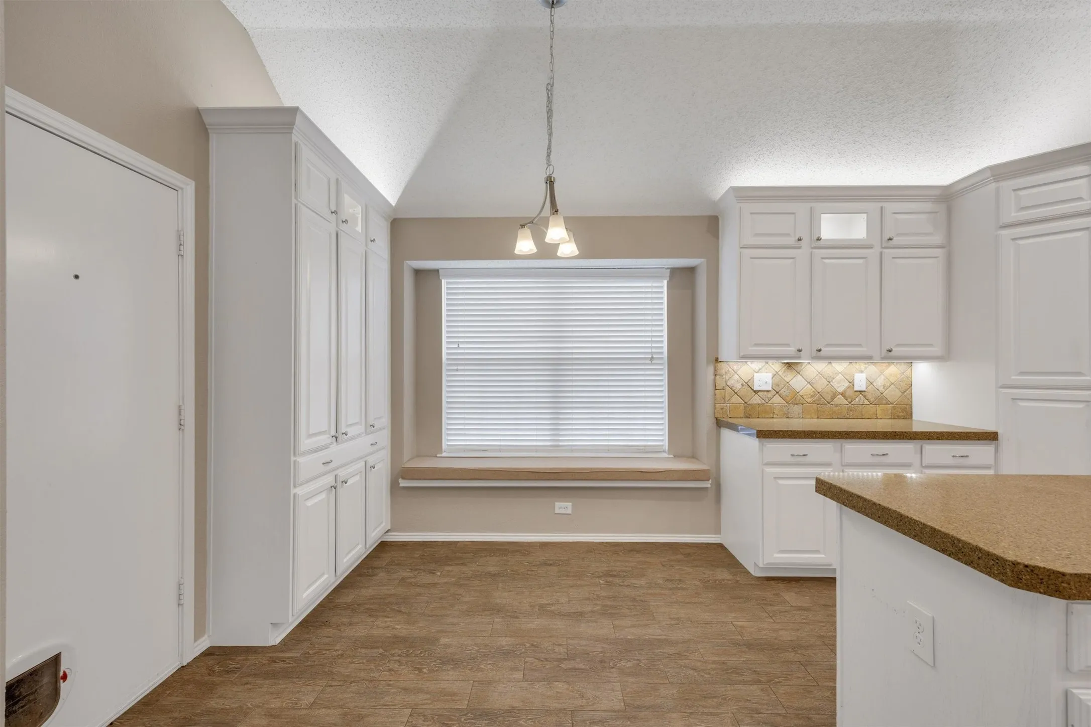 Single Family Residence For Sale in Collin County , 12 Harper Drive, Allen, Texas 75002, 4 Bedroom, 2 Bathroom, 2 Garage spaces, 2,029 Sqft, built in 1992, mls#21376881, Real Estate Agent in Allen, Homes For Sale in Collin county, Homes For Sale in Allen, Realtor in Allen Texas, Real Estate Brokerage Independent Realty Texas, Luminita Cordes Realtor