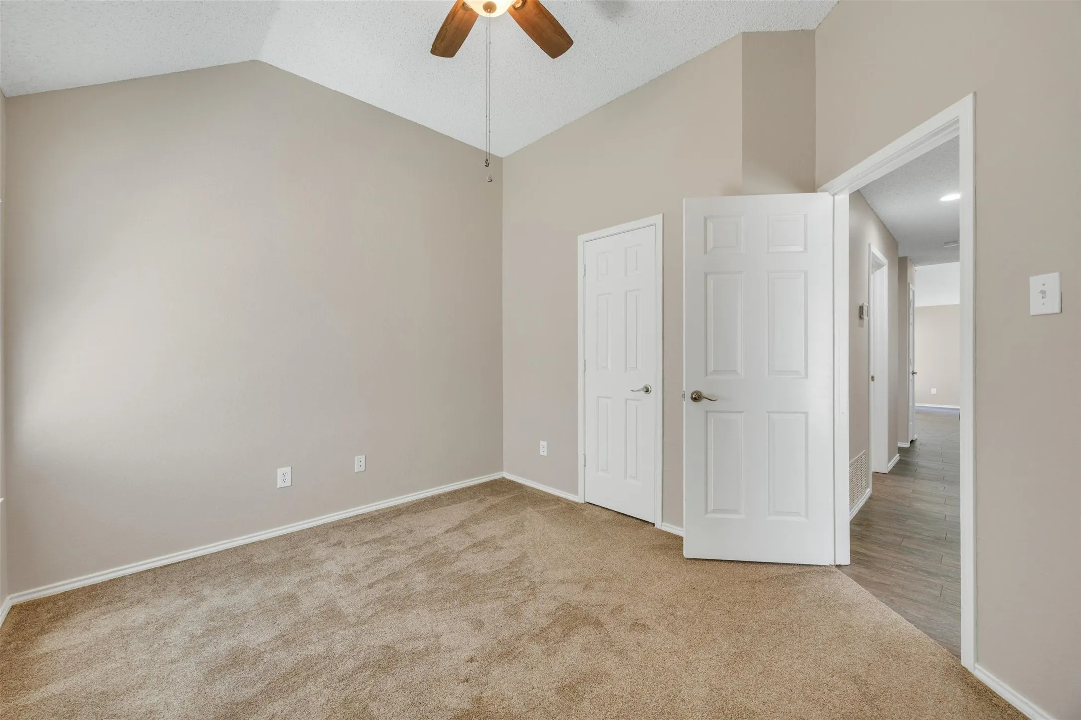Single Family Residence For Sale in Collin County , 12 Harper Drive, Allen, Texas 75002, 4 Bedroom, 2 Bathroom, 2 Garage spaces, 2,029 Sqft, built in 1992, mls#21376881, Real Estate Agent in Allen, Homes For Sale in Collin county, Homes For Sale in Allen, Realtor in Allen Texas, Real Estate Brokerage Independent Realty Texas, Luminita Cordes Realtor