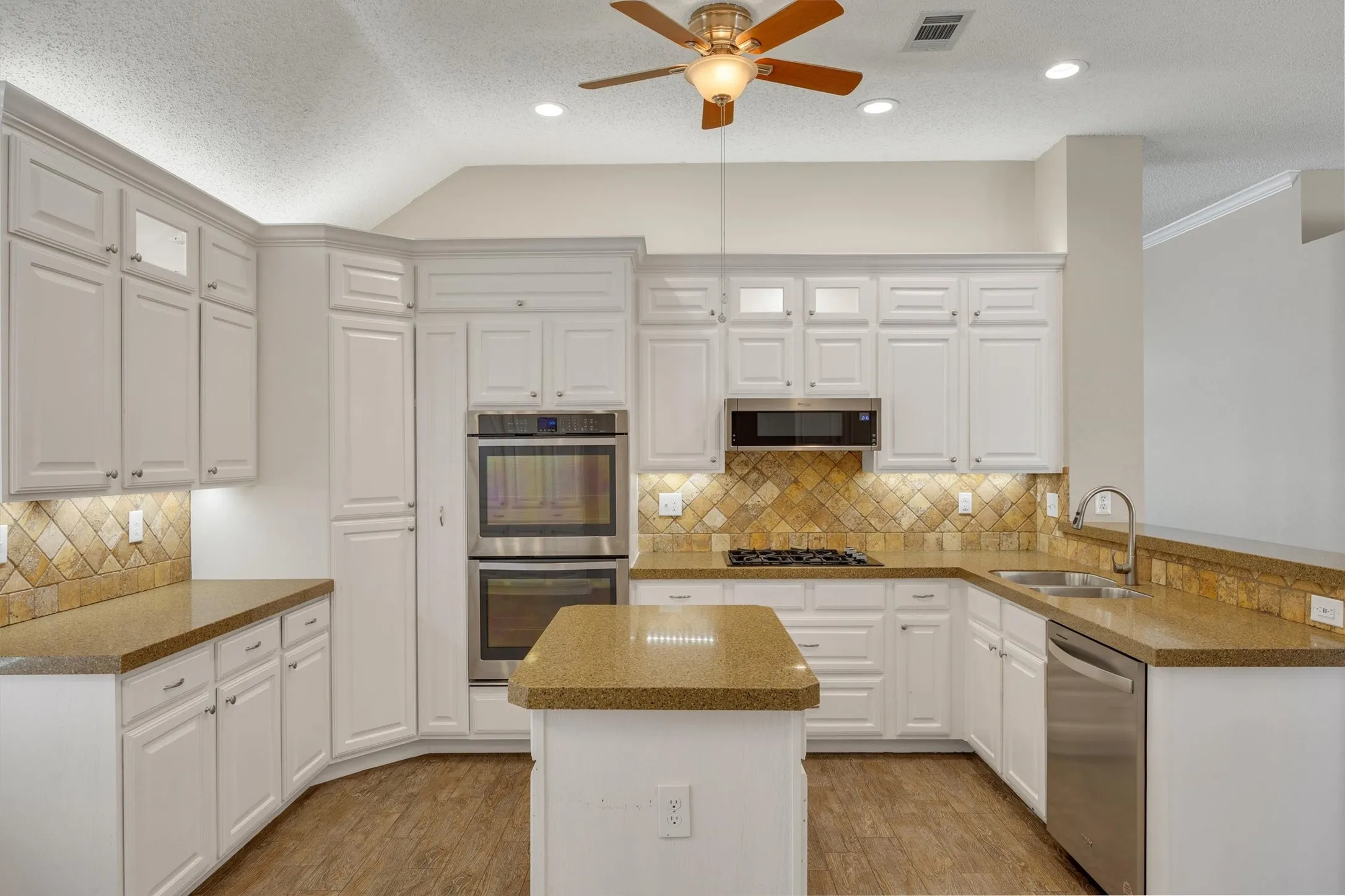 Single Family Residence For Sale in Collin County , 12 Harper Drive, Allen, Texas 75002, 4 Bedroom, 2 Bathroom, 2 Garage spaces, 2,029 Sqft, built in 1992, mls#21376881, Real Estate Agent in Allen, Homes For Sale in Collin county, Homes For Sale in Allen, Realtor in Allen Texas, Real Estate Brokerage Independent Realty Texas, Luminita Cordes Realtor