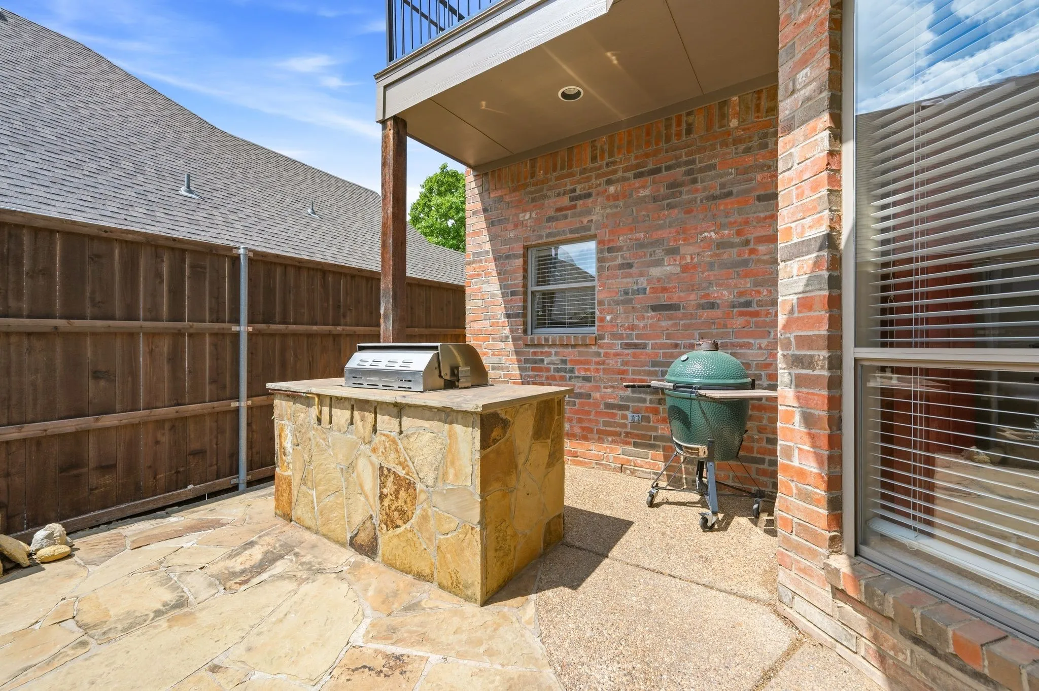 Single Family Residence For Sale in Tarrant County , 18 Jamie Court, Trophy Club, Texas 76262, 3 Bedroom, 3 Bathroom, 2 Garage spaces, 3,221 Sqft, built in 1998, mls#21367820, Real Estate Agent in Trophy Club, Homes For Sale in Tarrant county, Homes For Sale in Trophy Club, Realtor in Trophy Club Texas, Real Estate Brokerage Independent Realty Texas, Luminita Cordes Realtor