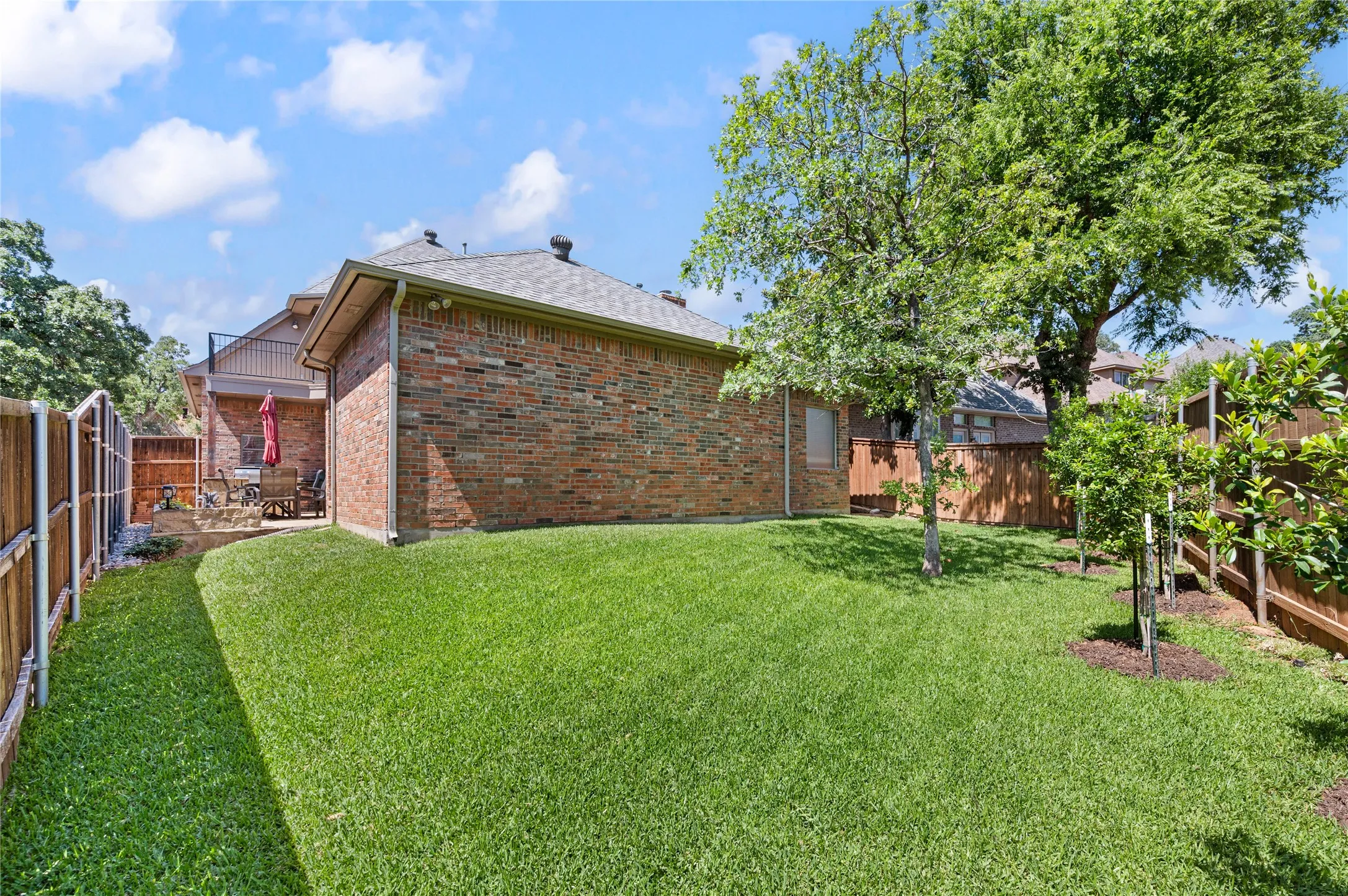 Single Family Residence For Sale in Tarrant County , 18 Jamie Court, Trophy Club, Texas 76262, 3 Bedroom, 3 Bathroom, 2 Garage spaces, 3,221 Sqft, built in 1998, mls#21367820, Real Estate Agent in Trophy Club, Homes For Sale in Tarrant county, Homes For Sale in Trophy Club, Realtor in Trophy Club Texas, Real Estate Brokerage Independent Realty Texas, Luminita Cordes Realtor