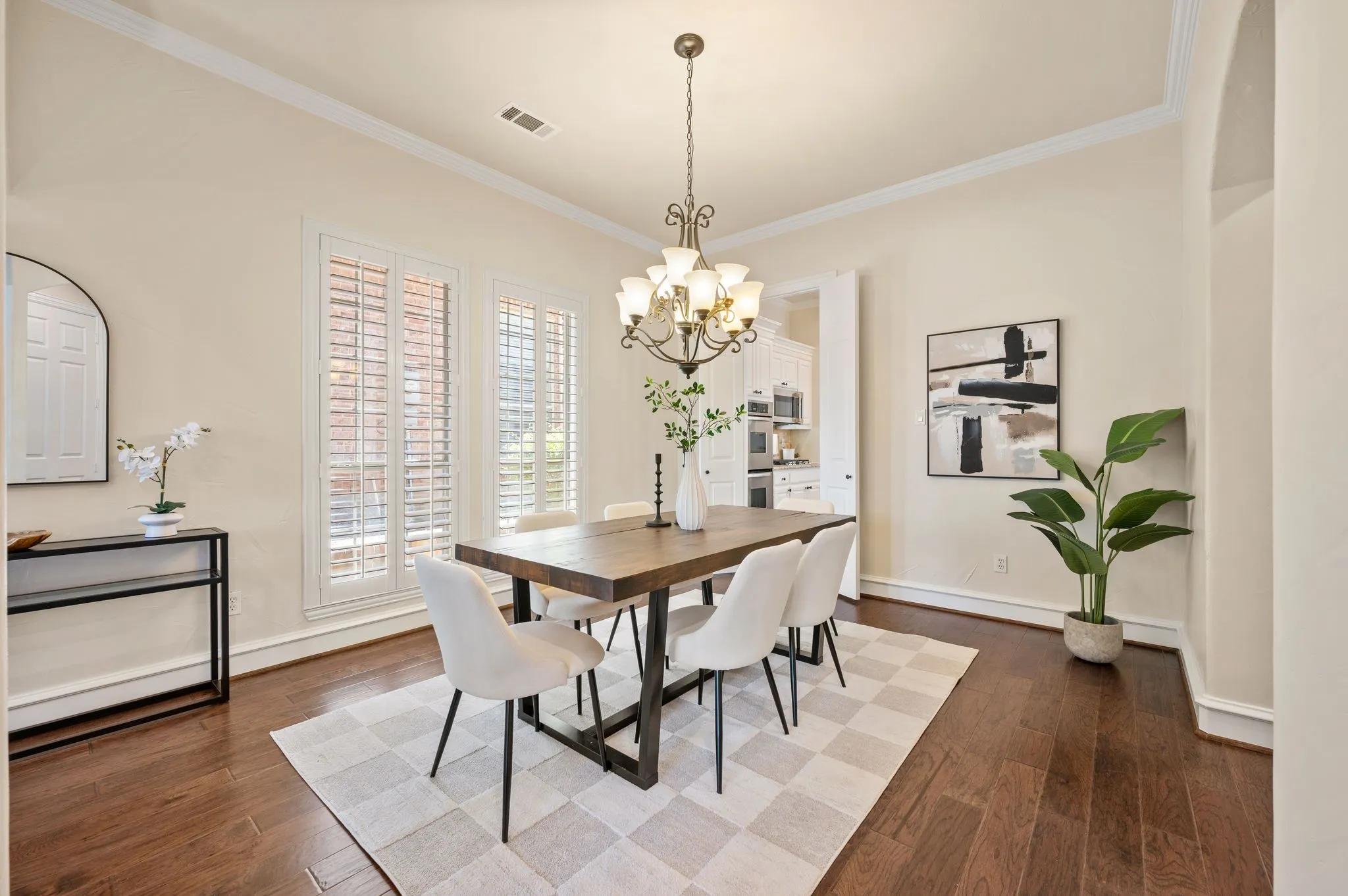 Single Family Residence For Sale in Tarrant County , 18 Jamie Court, Trophy Club, Texas 76262, 3 Bedroom, 3 Bathroom, 2 Garage spaces, 3,221 Sqft, built in 1998, mls#21367820, Real Estate Agent in Trophy Club, Homes For Sale in Tarrant county, Homes For Sale in Trophy Club, Realtor in Trophy Club Texas, Real Estate Brokerage Independent Realty Texas, Luminita Cordes Realtor