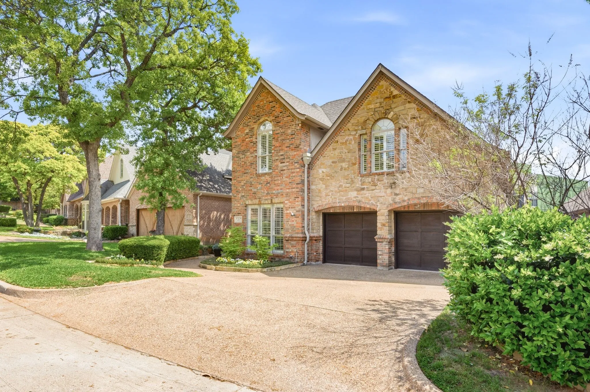 Single Family Residence For Sale in Tarrant County , 18 Jamie Court, Trophy Club, Texas 76262, 3 Bedroom, 3 Bathroom, 2 Garage spaces, 3,221 Sqft, built in 1998, mls#21367820, Real Estate Agent in Trophy Club, Homes For Sale in Tarrant county, Homes For Sale in Trophy Club, Realtor in Trophy Club Texas, Real Estate Brokerage Independent Realty Texas, Luminita Cordes Realtor