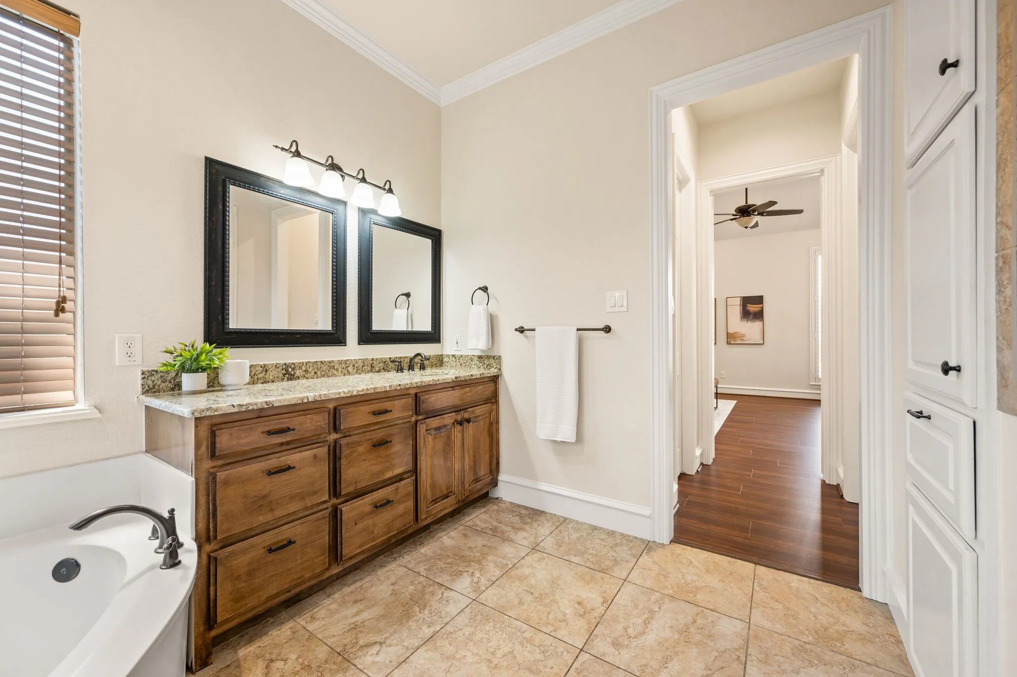 Single Family Residence For Sale in Tarrant County , 18 Jamie Court, Trophy Club, Texas 76262, 3 Bedroom, 3 Bathroom, 2 Garage spaces, 3,221 Sqft, built in 1998, mls#21367820, Real Estate Agent in Trophy Club, Homes For Sale in Tarrant county, Homes For Sale in Trophy Club, Realtor in Trophy Club Texas, Real Estate Brokerage Independent Realty Texas, Luminita Cordes Realtor