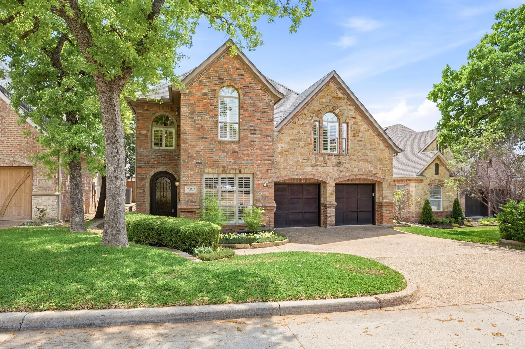 Single Family Residence For Sale in Tarrant County , 18 Jamie Court, Trophy Club, Texas 76262, 3 Bedroom, 3 Bathroom, 2 Garage spaces, 3,221 Sqft, built in 1998, mls#21367820, Real Estate Agent in Trophy Club, Homes For Sale in Tarrant county, Homes For Sale in Trophy Club, Realtor in Trophy Club Texas, Real Estate Brokerage Independent Realty Texas, Luminita Cordes Realtor
