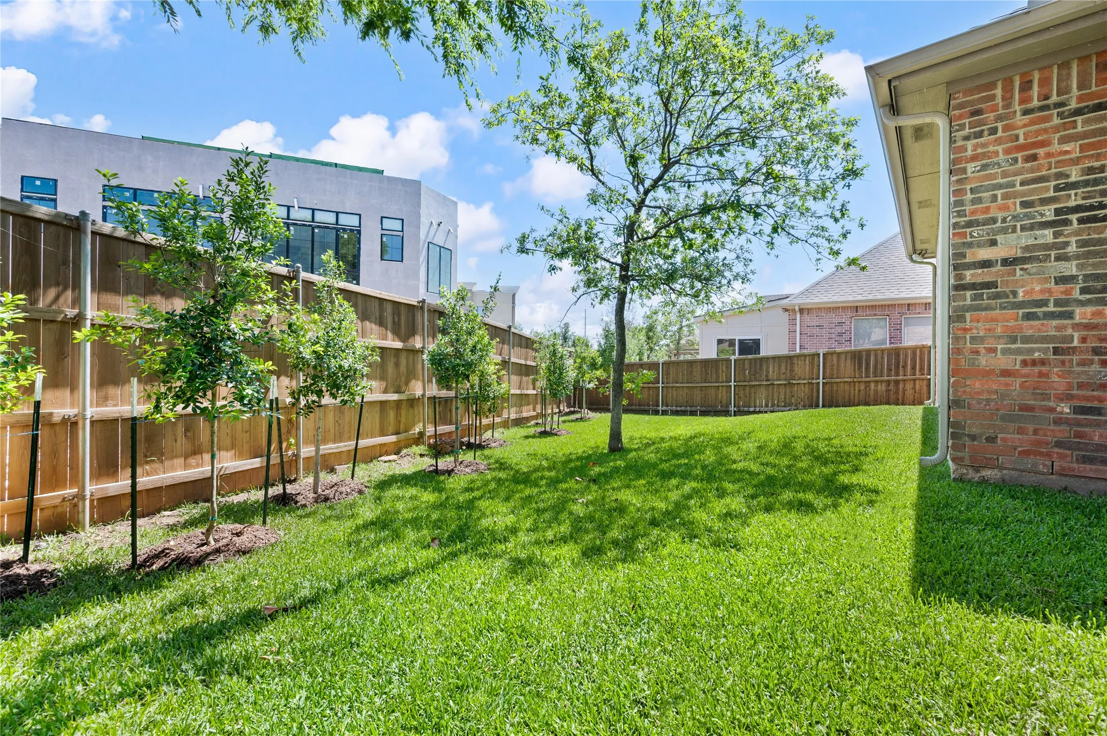 Single Family Residence For Sale in Tarrant County , 18 Jamie Court, Trophy Club, Texas 76262, 3 Bedroom, 3 Bathroom, 2 Garage spaces, 3,221 Sqft, built in 1998, mls#21367820, Real Estate Agent in Trophy Club, Homes For Sale in Tarrant county, Homes For Sale in Trophy Club, Realtor in Trophy Club Texas, Real Estate Brokerage Independent Realty Texas, Luminita Cordes Realtor