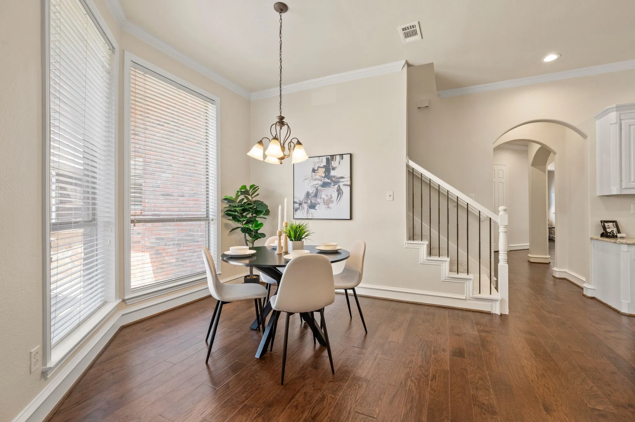 Single Family Residence For Sale in Tarrant County , 18 Jamie Court, Trophy Club, Texas 76262, 3 Bedroom, 3 Bathroom, 2 Garage spaces, 3,221 Sqft, built in 1998, mls#21367820, Real Estate Agent in Trophy Club, Homes For Sale in Tarrant county, Homes For Sale in Trophy Club, Realtor in Trophy Club Texas, Real Estate Brokerage Independent Realty Texas, Luminita Cordes Realtor