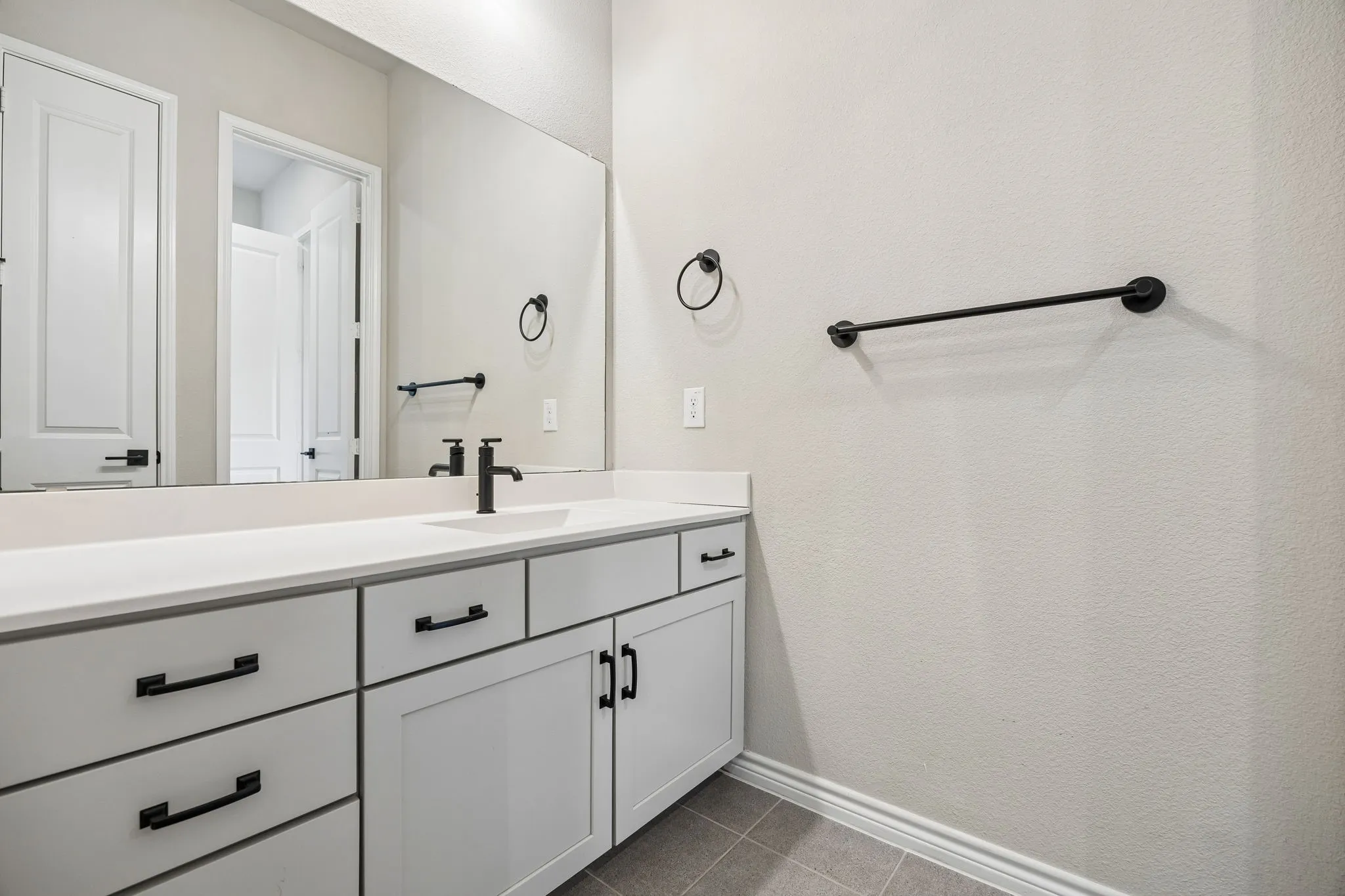 Single Family Residence For Sale in Denton County , 3016 Peekaboo Lane, Northlake, Texas 76247, 4 Bedroom, 3 Bathroom, 2 Garage spaces, 2,859 Sqft, built in 2020, mls#21376074, Real Estate Agent in Northlake, Homes For Sale in Denton county, Homes For Sale in Northlake, Realtor in Northlake Texas, Real Estate Brokerage Independent Realty Texas, Luminita Cordes Realtor
