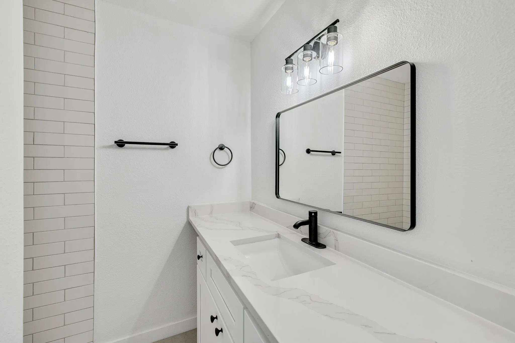 Duplex For Rent in Collin County , 3352 Lanarc Drive, Plano, Texas 75023, 3 Bedroom, 2 Bathroom, 2 Garage spaces, 1,440 Sqft, built in 1979, mls#21376711, Real Estate Agent in Plano, Homes For Rent in Collin county, Homes For Rent in Plano, Realtor in Plano Texas, Real Estate Brokerage Independent Realty Texas, Luminita Cordes Realtor