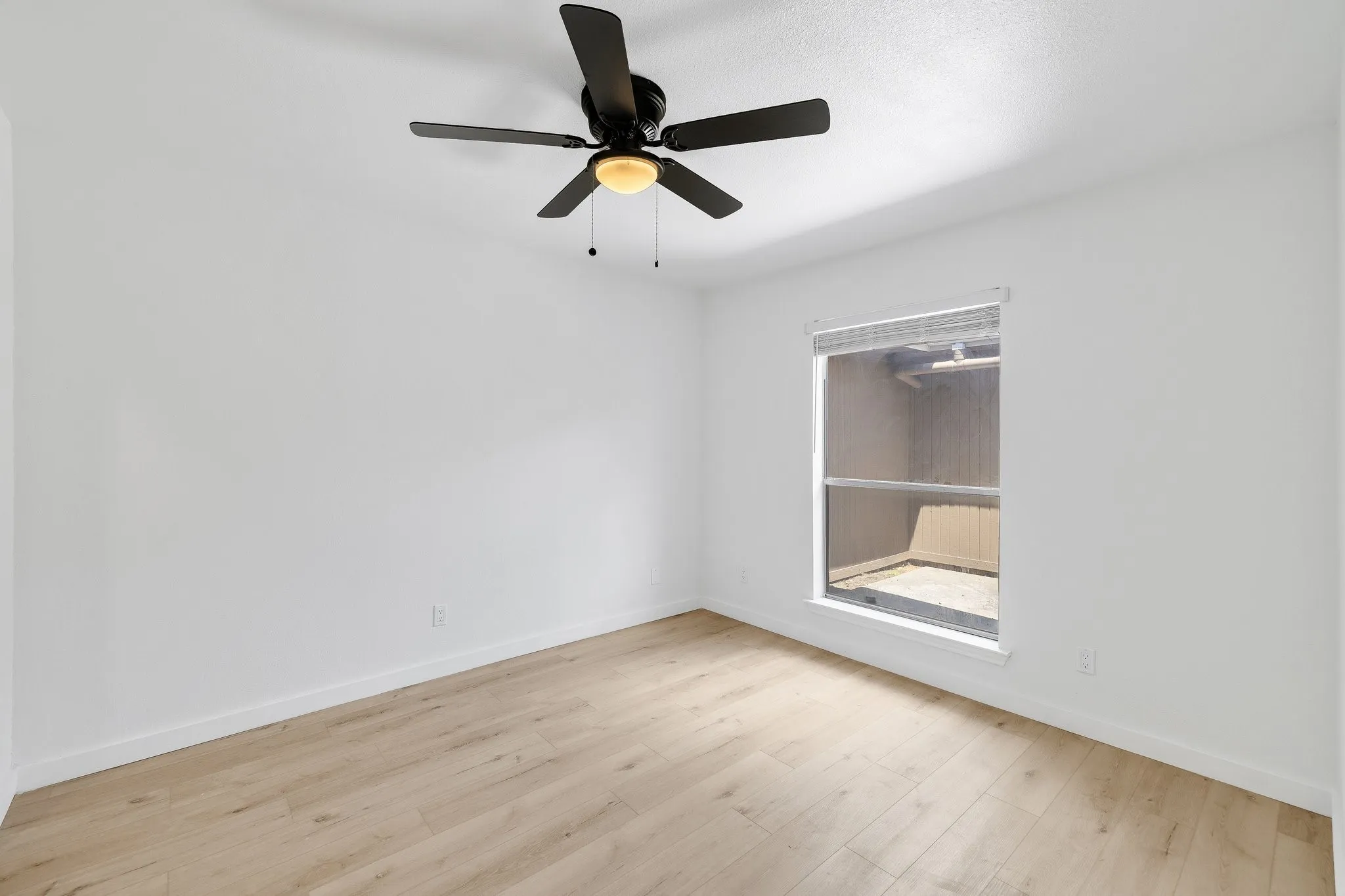 Duplex For Rent in Collin County , 3352 Lanarc Drive, Plano, Texas 75023, 3 Bedroom, 2 Bathroom, 2 Garage spaces, 1,440 Sqft, built in 1979, mls#21376711, Real Estate Agent in Plano, Homes For Rent in Collin county, Homes For Rent in Plano, Realtor in Plano Texas, Real Estate Brokerage Independent Realty Texas, Luminita Cordes Realtor