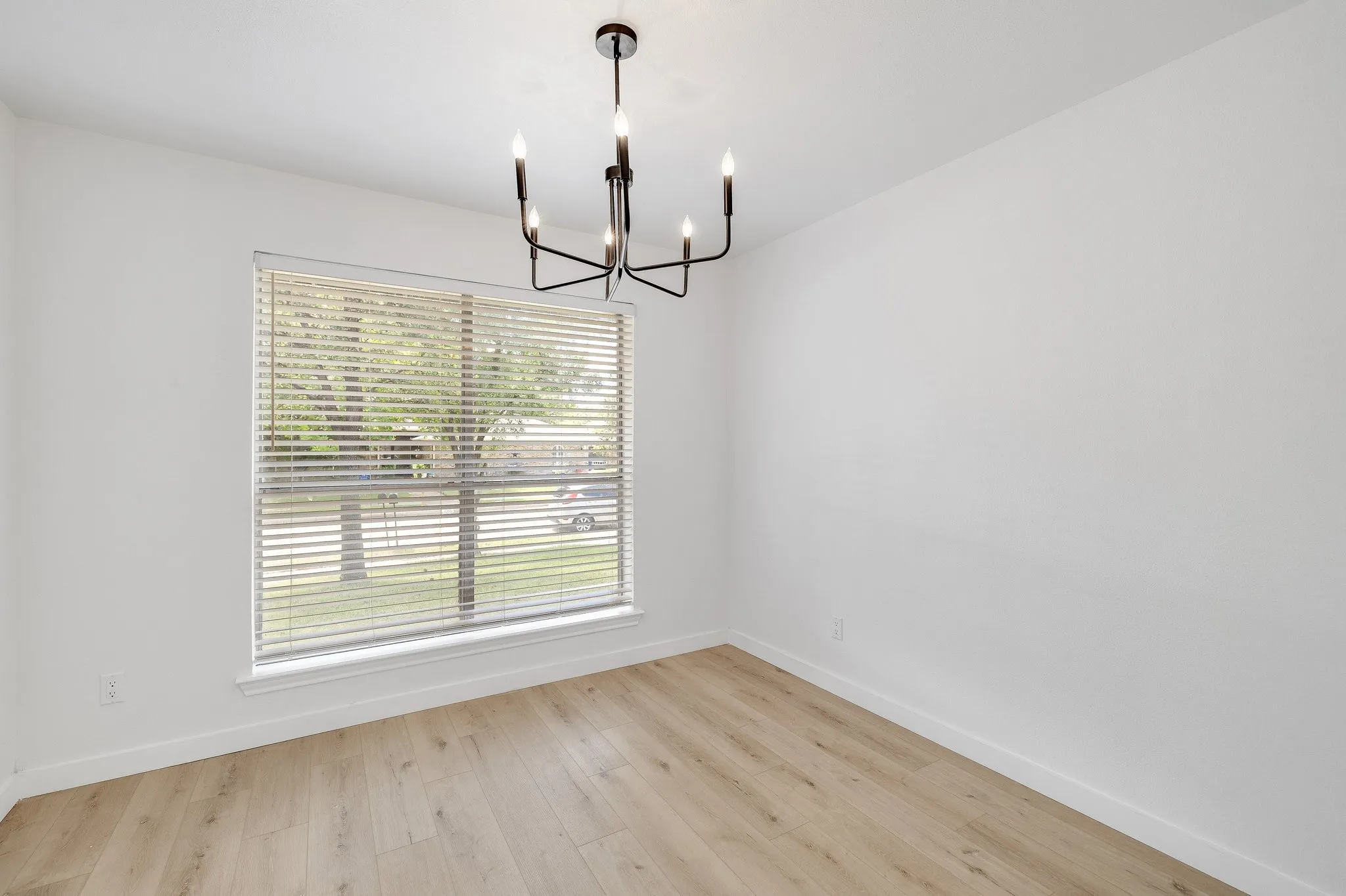 Duplex For Rent in Collin County , 3352 Lanarc Drive, Plano, Texas 75023, 3 Bedroom, 2 Bathroom, 2 Garage spaces, 1,440 Sqft, built in 1979, mls#21376711, Real Estate Agent in Plano, Homes For Rent in Collin county, Homes For Rent in Plano, Realtor in Plano Texas, Real Estate Brokerage Independent Realty Texas, Luminita Cordes Realtor
