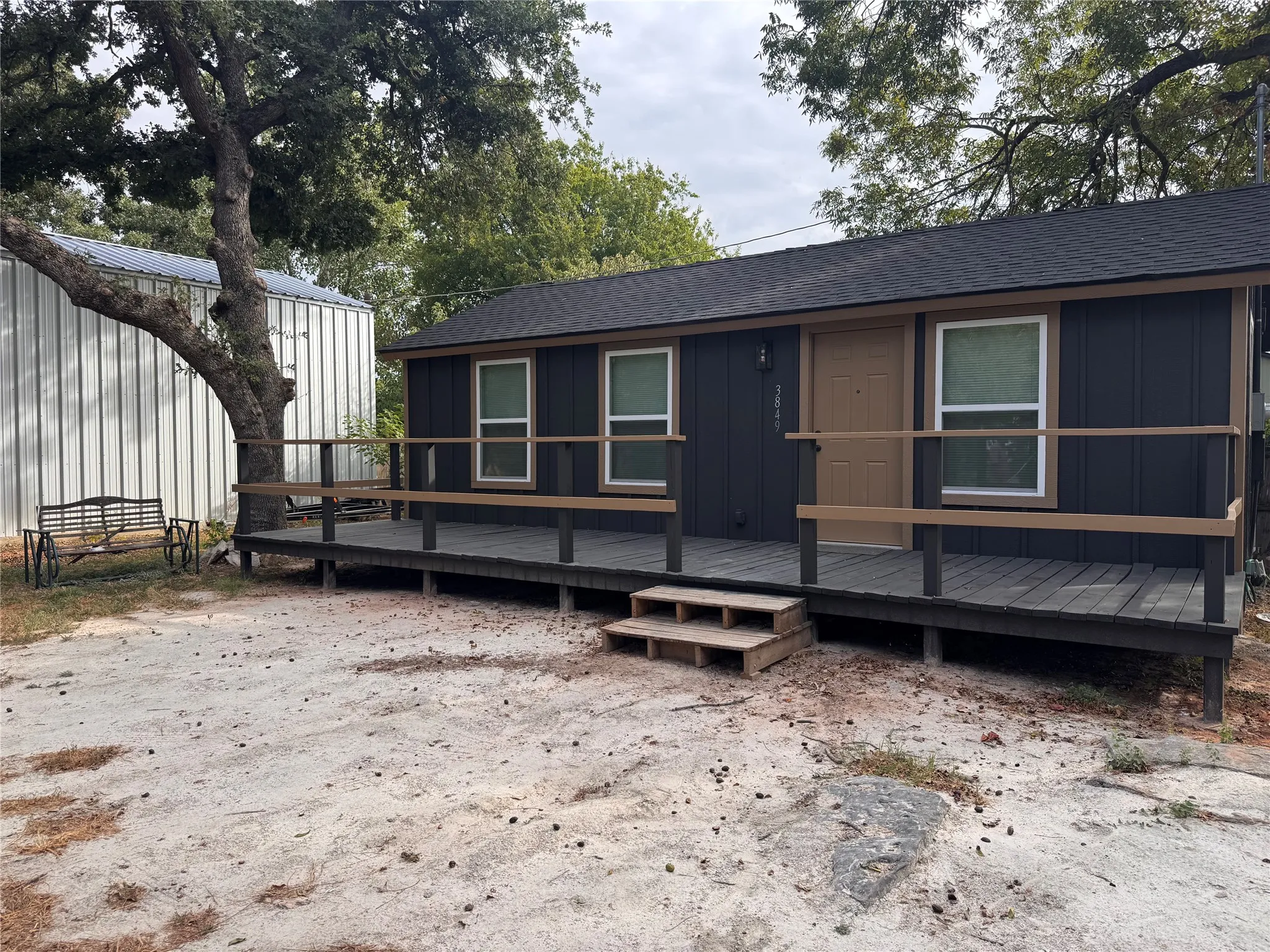 Single Family Residence For Rent in Hood County , 3849 Boquillas Circle, Granbury, Texas 76048, 1 Bedroom, 1 Bathroom, Garage spaces, 480 Sqft, built in 1978, mls#21377011, Real Estate Agent in Granbury, Homes For Rent in Hood county, Homes For Rent in Granbury, Realtor in Granbury Texas, Real Estate Brokerage Independent Realty Texas, Luminita Cordes Realtor