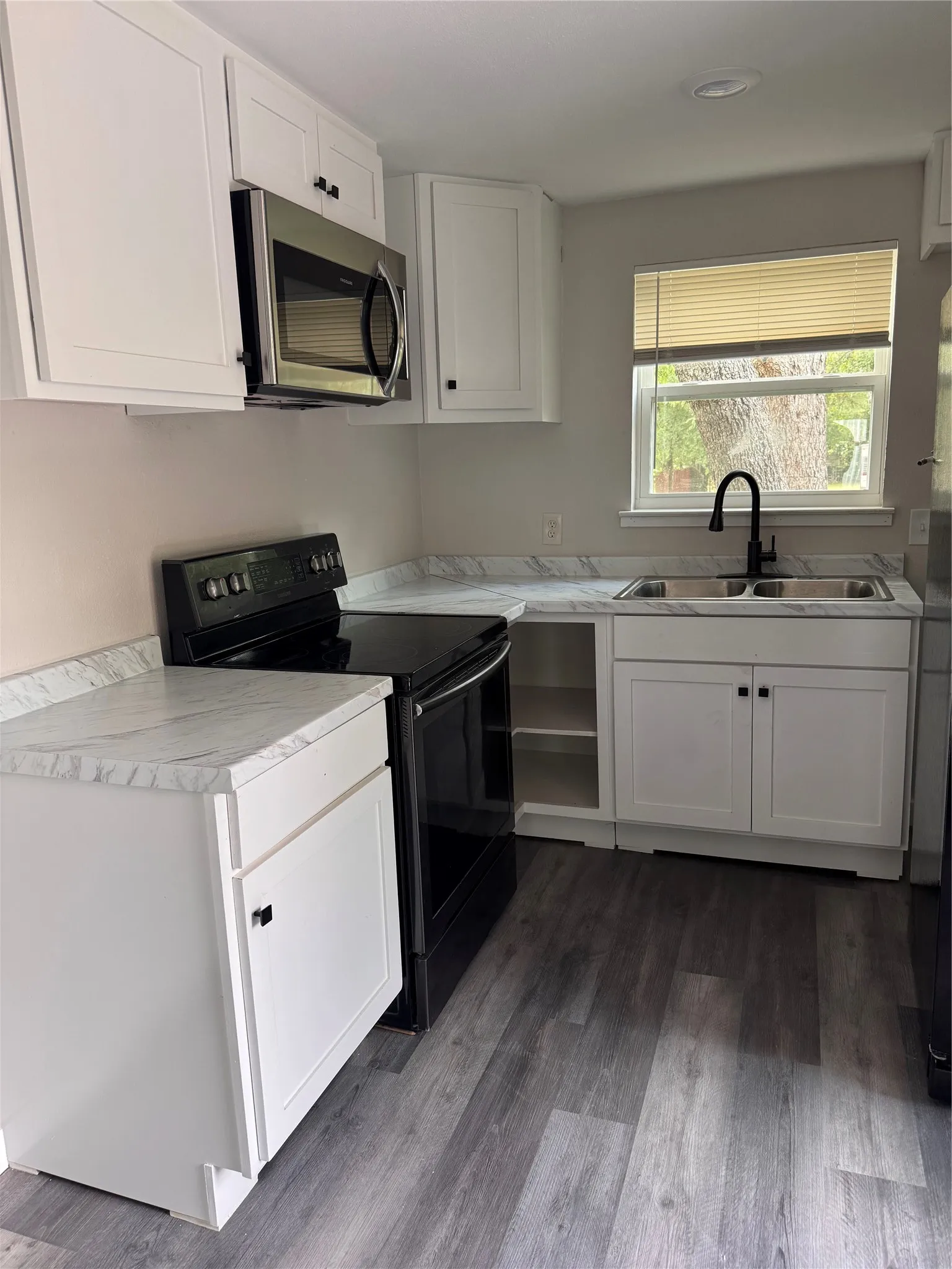 Single Family Residence For Rent in Hood County , 3849 Boquillas Circle, Granbury, Texas 76048, 1 Bedroom, 1 Bathroom, Garage spaces, 480 Sqft, built in 1978, mls#21377011, Real Estate Agent in Granbury, Homes For Rent in Hood county, Homes For Rent in Granbury, Realtor in Granbury Texas, Real Estate Brokerage Independent Realty Texas, Luminita Cordes Realtor