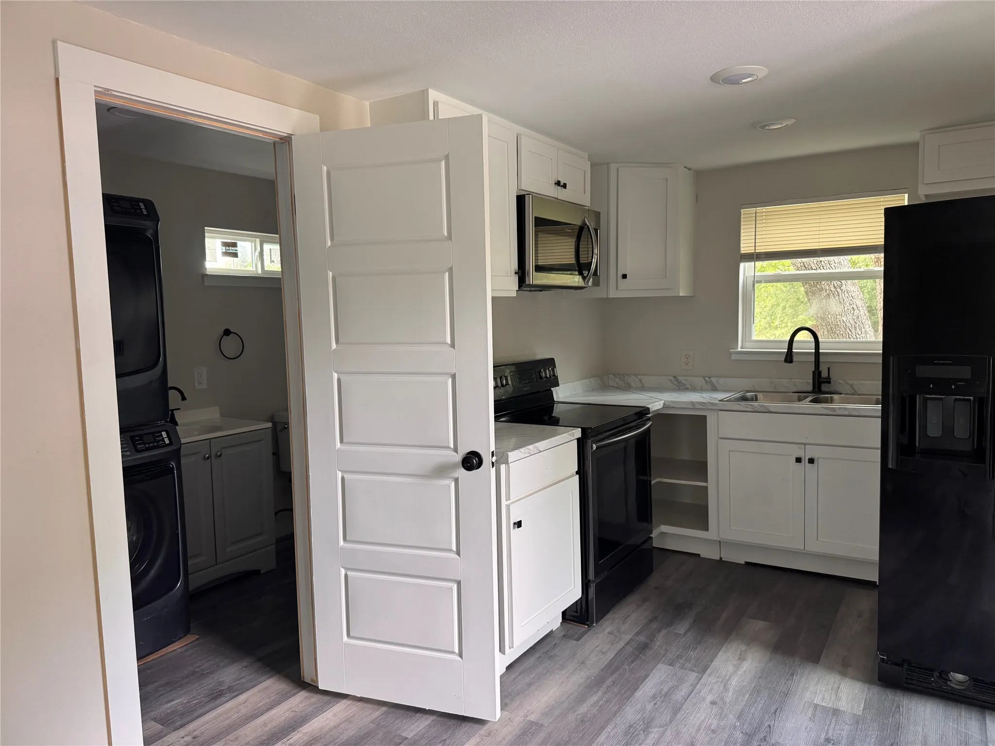 Single Family Residence For Rent in Hood County , 3849 Boquillas Circle, Granbury, Texas 76048, 1 Bedroom, 1 Bathroom, Garage spaces, 480 Sqft, built in 1978, mls#21377011, Real Estate Agent in Granbury, Homes For Rent in Hood county, Homes For Rent in Granbury, Realtor in Granbury Texas, Real Estate Brokerage Independent Realty Texas, Luminita Cordes Realtor