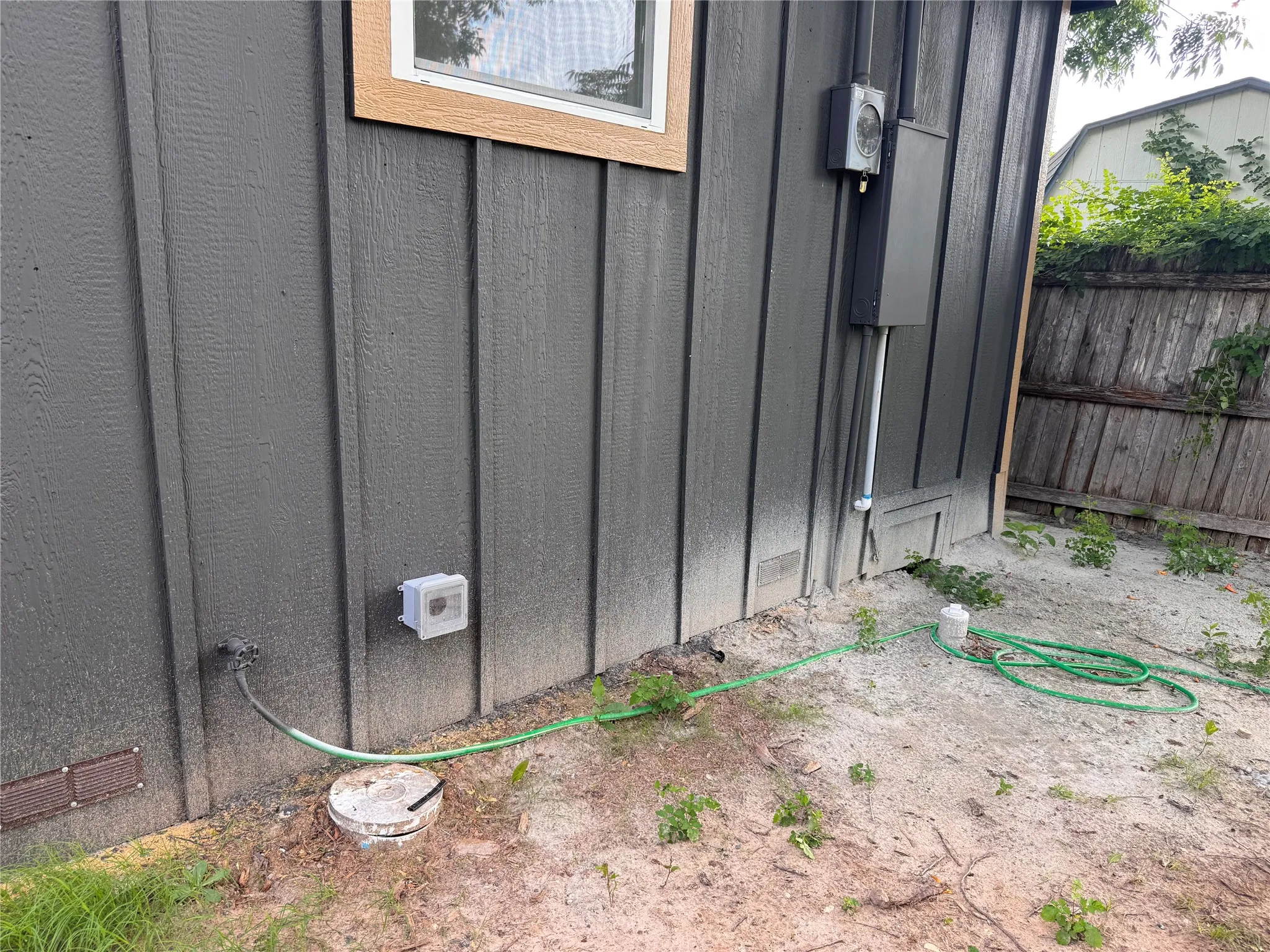 Single Family Residence For Rent in Hood County , 3849 Boquillas Circle, Granbury, Texas 76048, 1 Bedroom, 1 Bathroom, Garage spaces, 480 Sqft, built in 1978, mls#21377011, Real Estate Agent in Granbury, Homes For Rent in Hood county, Homes For Rent in Granbury, Realtor in Granbury Texas, Real Estate Brokerage Independent Realty Texas, Luminita Cordes Realtor
