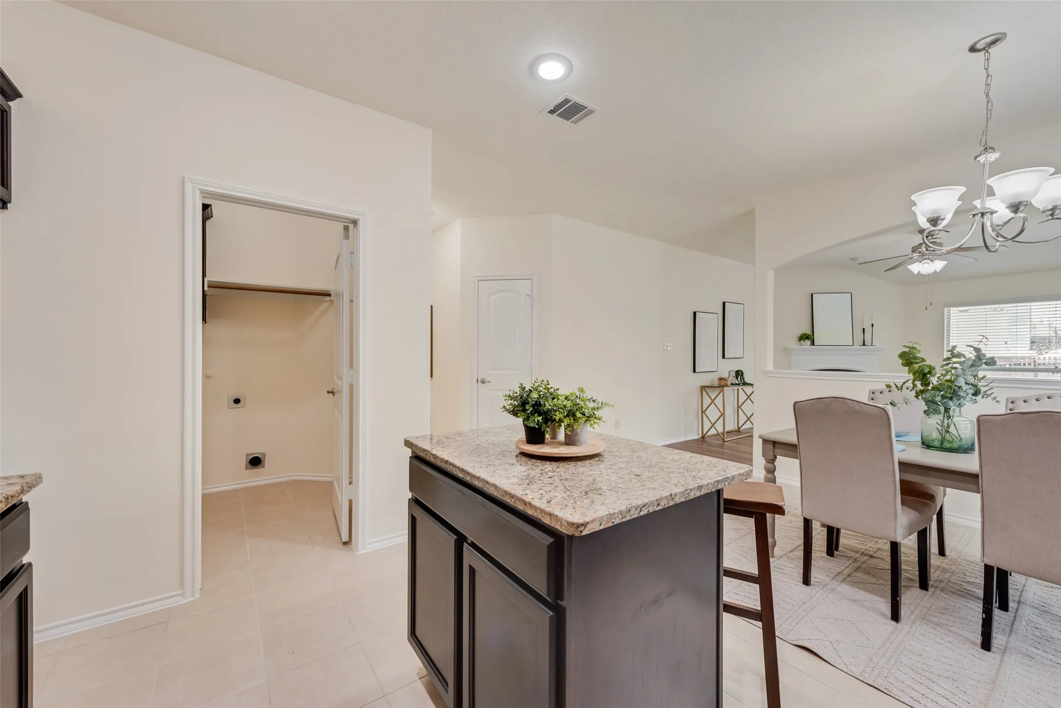 Single Family Residence For Sale in Collin County , 1217 Sage Drive, Princeton, Texas 75407, 3 Bedroom, 2 Bathroom, 2 Garage spaces, 1,476 Sqft, built in 2013, mls#21375379, Real Estate Agent in Princeton, Homes For Sale in Collin county, Homes For Sale in Princeton, Realtor in Princeton Texas, Real Estate Brokerage Independent Realty Texas, Luminita Cordes Realtor