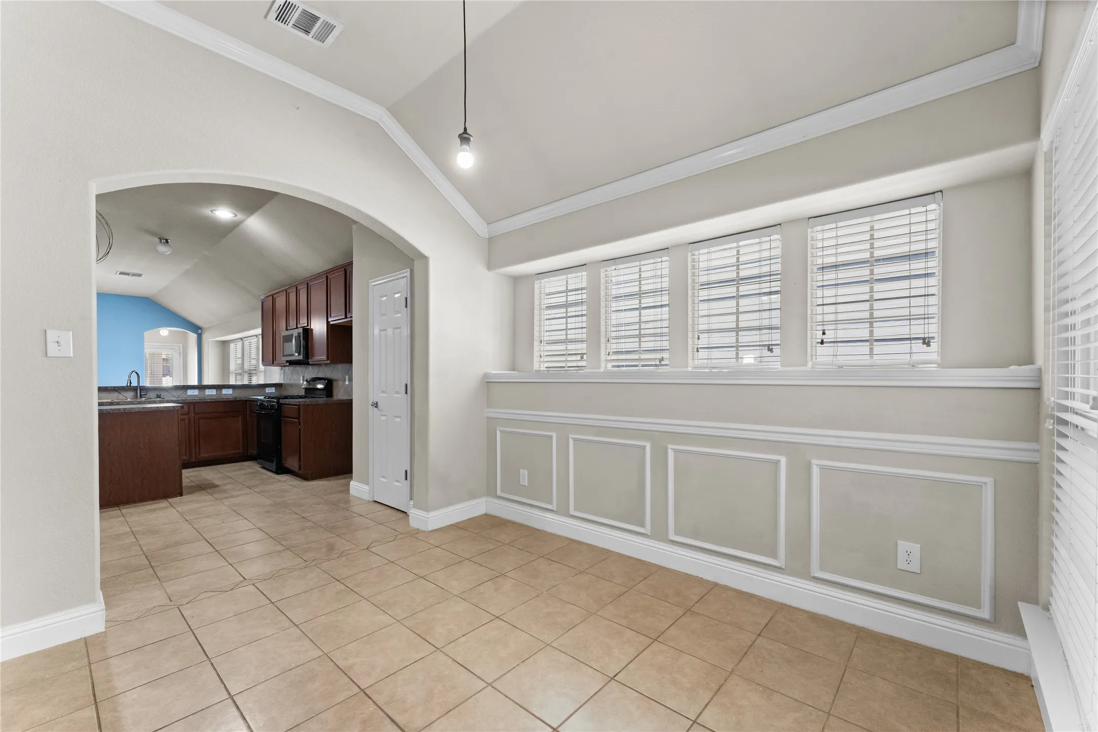 Single Family Residence For Rent in Denton County , 1218 Chattahoochee Drive, Savannah, Texas 76227, 3 Bedroom, 2 Bathroom, 2 Garage spaces, 1,574 Sqft, built in 2009, mls#21364171, Real Estate Agent in Savannah, Homes For Rent in Denton county, Homes For Rent in Savannah, Realtor in Savannah Texas, Real Estate Brokerage Independent Realty Texas, Luminita Cordes Realtor