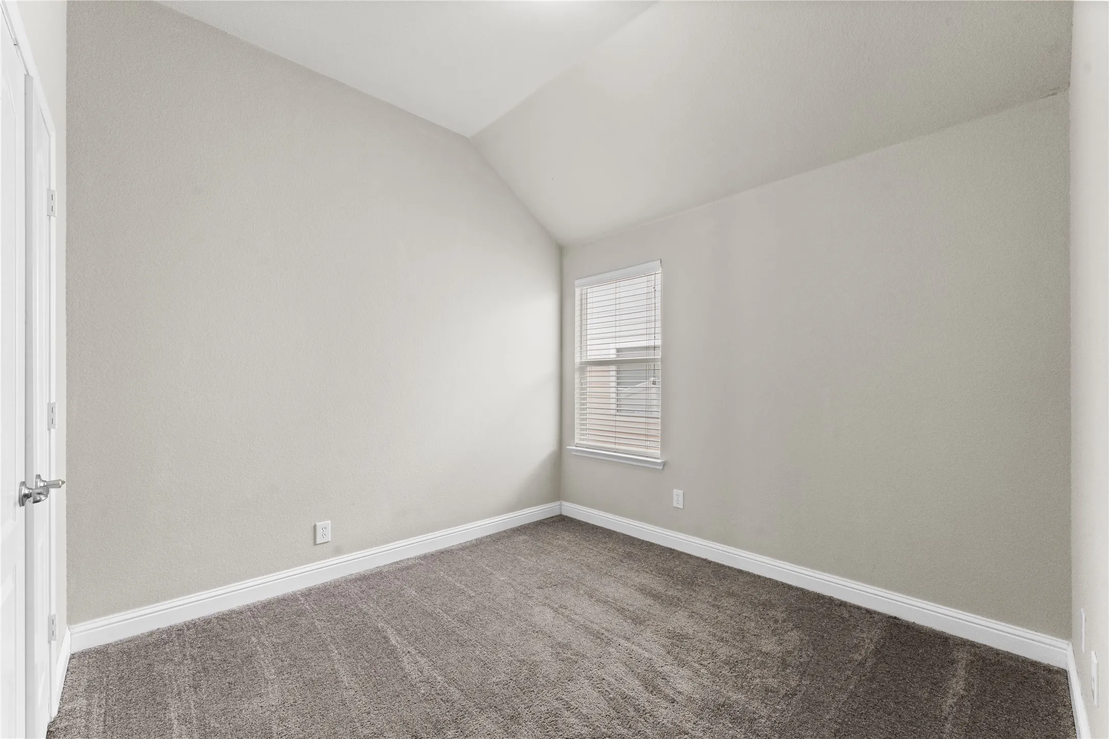 Single Family Residence For Rent in Denton County , 1218 Chattahoochee Drive, Savannah, Texas 76227, 3 Bedroom, 2 Bathroom, 2 Garage spaces, 1,574 Sqft, built in 2009, mls#21364171, Real Estate Agent in Savannah, Homes For Rent in Denton county, Homes For Rent in Savannah, Realtor in Savannah Texas, Real Estate Brokerage Independent Realty Texas, Luminita Cordes Realtor