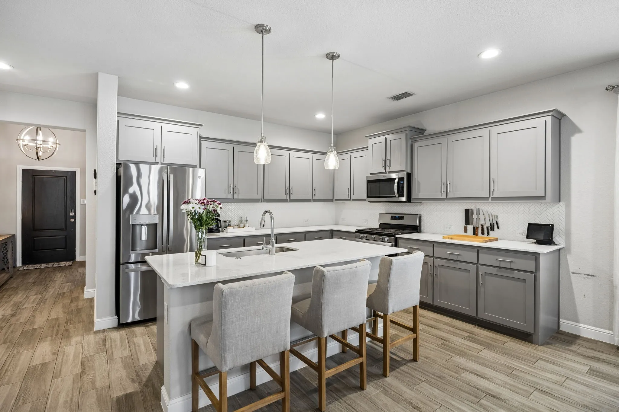 Single Family Residence For Sale in Denton County , 2316 Mockingbird Court, Northlake, Texas 76247, 3 Bedroom, 3 Bathroom, 2 Garage spaces, 2,209 Sqft, built in 2021, mls#21376008, Real Estate Agent in Northlake, Homes For Sale in Denton county, Homes For Sale in Northlake, Realtor in Northlake Texas, Real Estate Brokerage Independent Realty Texas, Luminita Cordes Realtor
