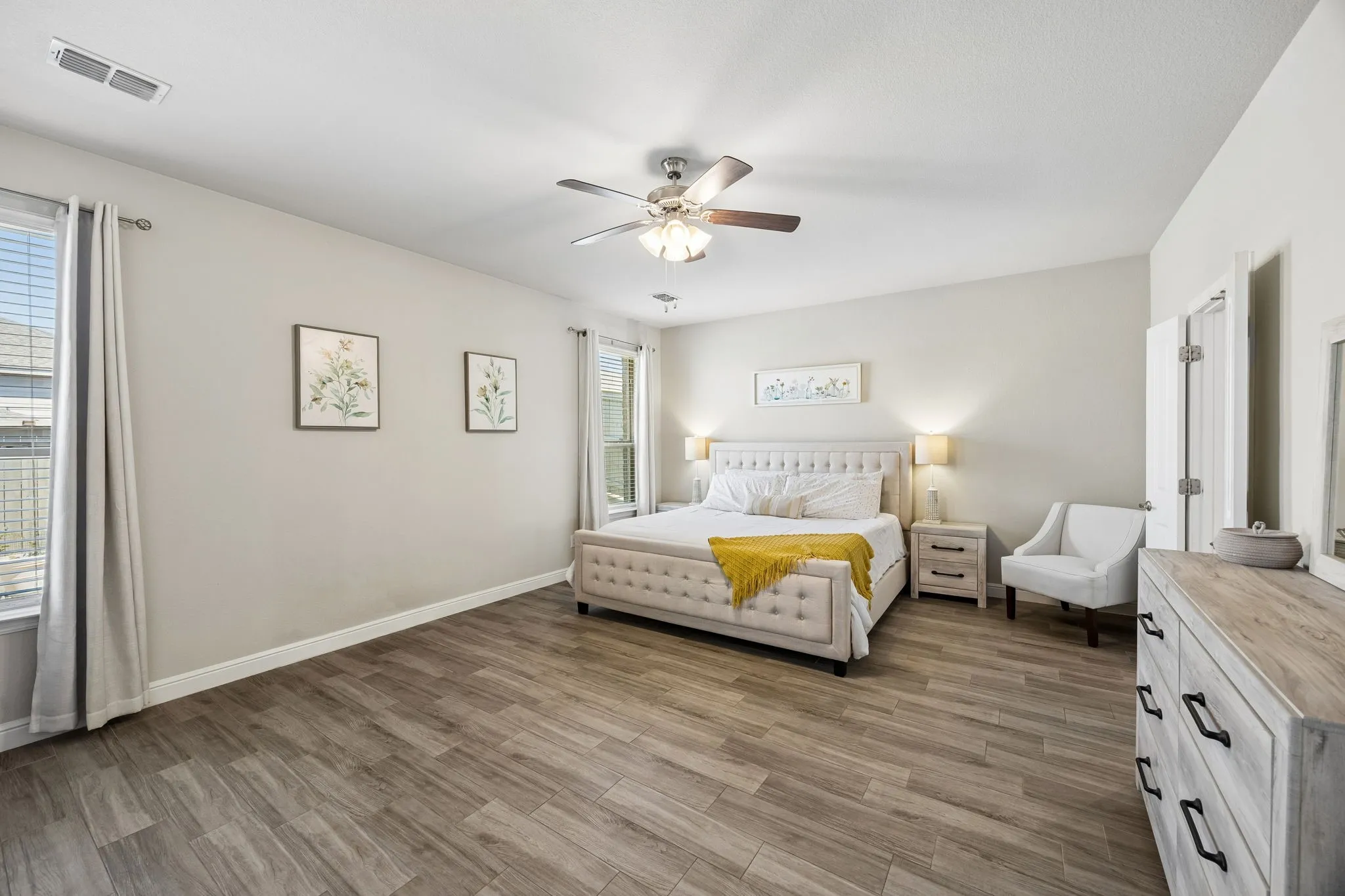Single Family Residence For Sale in Denton County , 2316 Mockingbird Court, Northlake, Texas 76247, 3 Bedroom, 3 Bathroom, 2 Garage spaces, 2,209 Sqft, built in 2021, mls#21376008, Real Estate Agent in Northlake, Homes For Sale in Denton county, Homes For Sale in Northlake, Realtor in Northlake Texas, Real Estate Brokerage Independent Realty Texas, Luminita Cordes Realtor