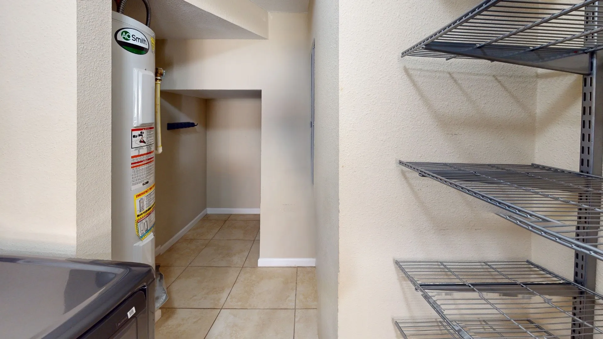 Townhouse For Rent in Dallas County , 9432 Timberleaf Drive, Dallas, Texas 75243, 3 Bedroom, 3 Bathroom, 2 Garage spaces, 1,878 Sqft, built in 1971, mls#21377151, Real Estate Agent in Dallas, Homes For Rent in Dallas county, Homes For Rent in Dallas, Realtor in Dallas Texas, Real Estate Brokerage Independent Realty Texas, Luminita Cordes Realtor