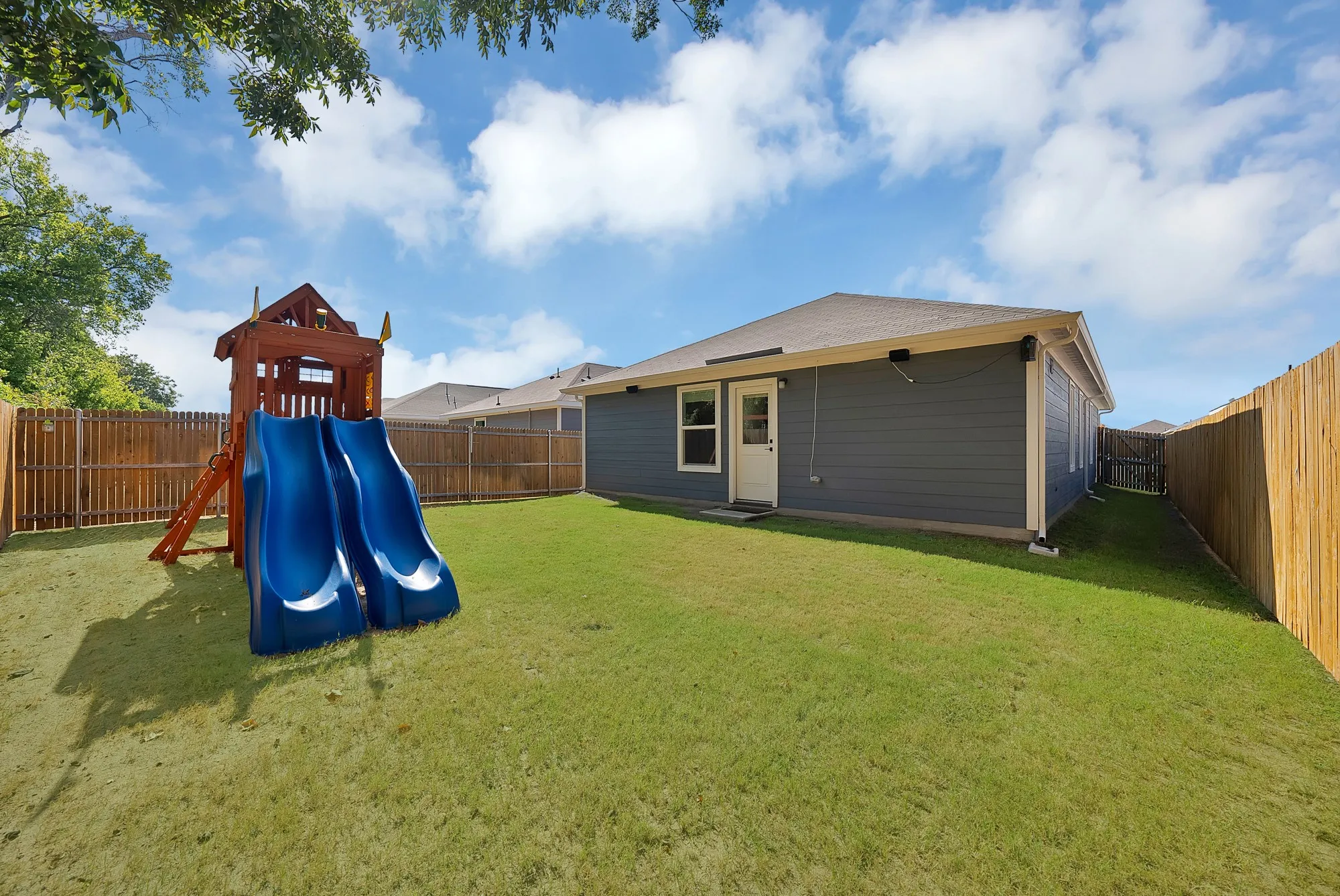 Single Family Residence For Sale in Collin County , 210 Harvest Street, Princeton, Texas 75407, 3 Bedroom, 2 Bathroom, 2 Garage spaces, 1,407 Sqft, built in 2024, mls#21367765, Real Estate Agent in Princeton, Homes For Sale in Collin county, Homes For Sale in Princeton, Realtor in Princeton Texas, Real Estate Brokerage Independent Realty Texas, Luminita Cordes Realtor