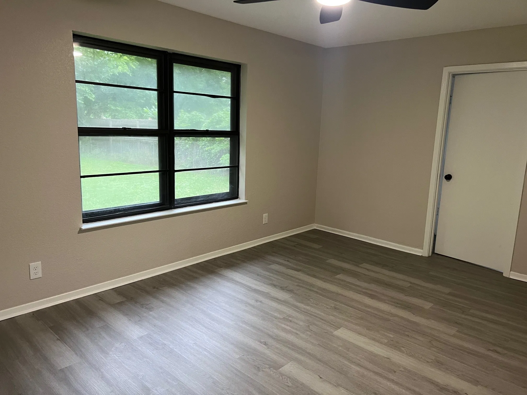 Single Family Residence For Rent in Mc Lennan County , 1118 Pawnee Street, Bellmead, Texas 76705, 3 Bedroom, 2 Bathroom, 2 Garage spaces, 1,608 Sqft, built in 1988, mls#21377155, Real Estate Agent in Bellmead, Homes For Rent in Mc Lennan county, Homes For Rent in Bellmead, Realtor in Bellmead Texas, Real Estate Brokerage Independent Realty Texas, Luminita Cordes Realtor